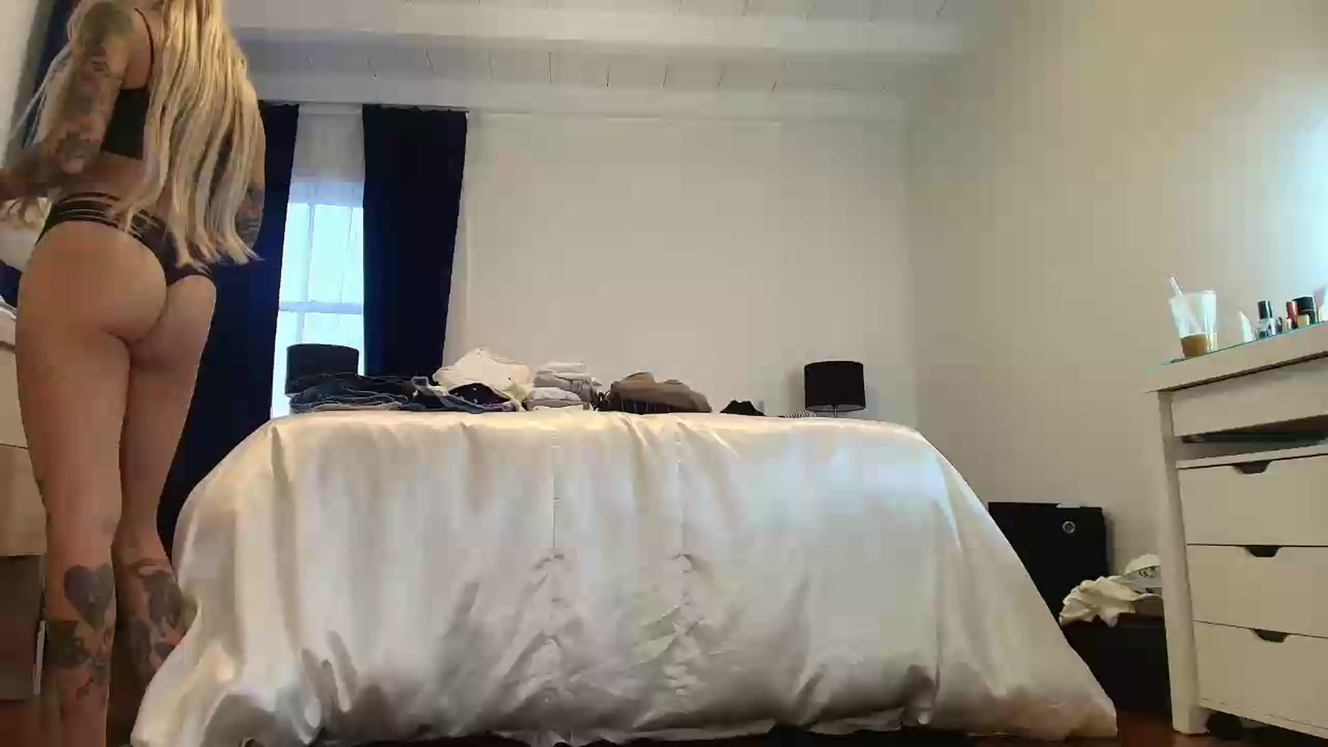 Gallery image thumbnail from rosiewestttt's myfreecams stream on, 08/06/2026, 03:32 image 10 of 20