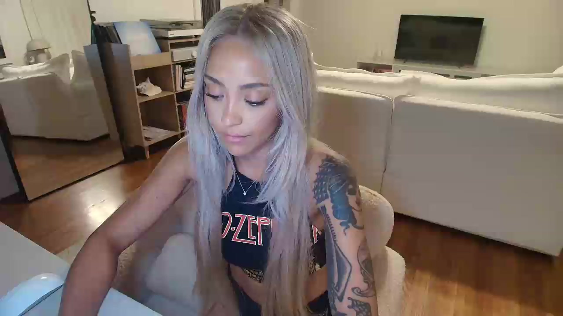 Gallery image thumbnail from rosiewestttt's myfreecams stream on, 08/07/2026, 04:04 image 1 of 20