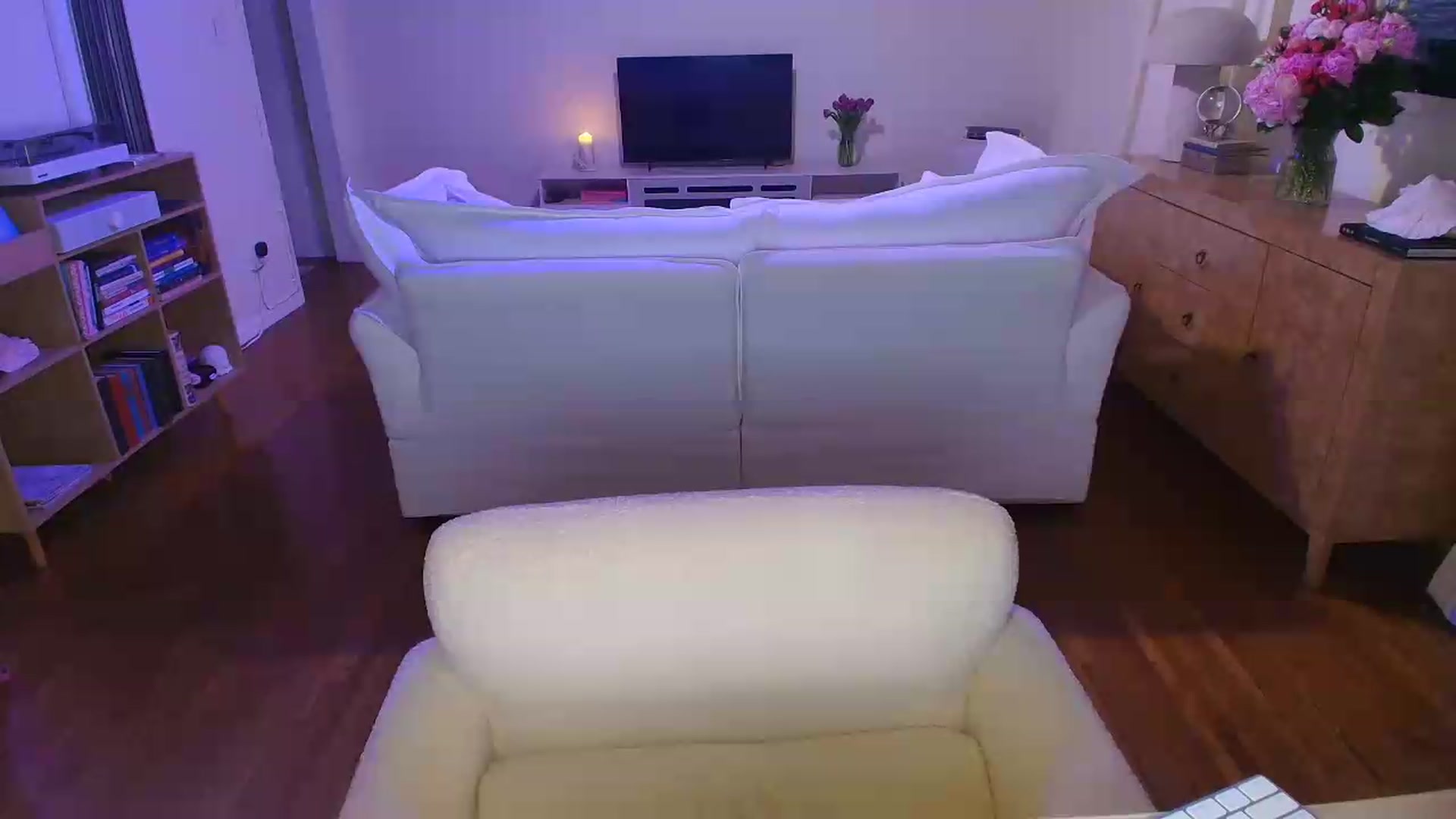 Gallery image thumbnail from rosiewestttt's myfreecams stream on, 08/08/2026, 04:13 image 7 of 20
