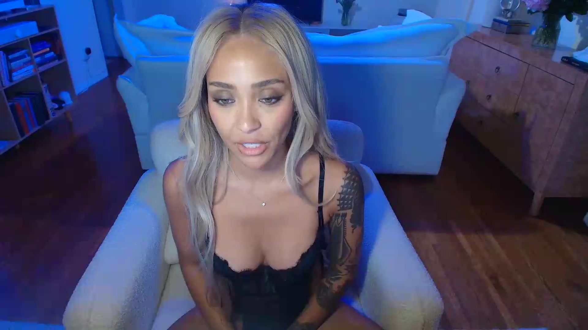 Gallery image thumbnail from rosiewestttt's myfreecams stream on, 08/08/2026, 07:02 image 11 of 20