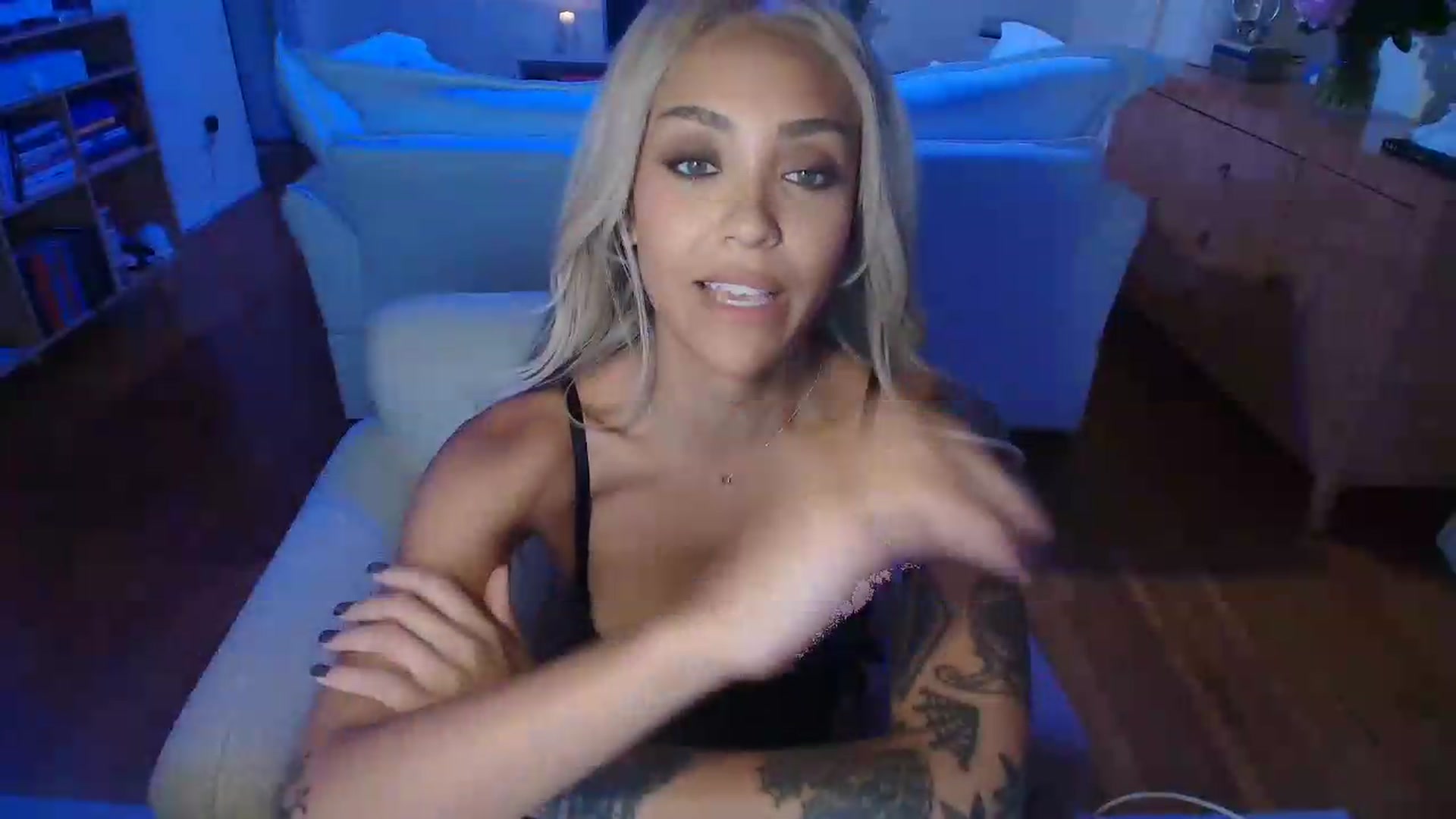 Gallery image thumbnail from rosiewestttt's myfreecams stream on, 08/08/2026, 07:02 image 14 of 20