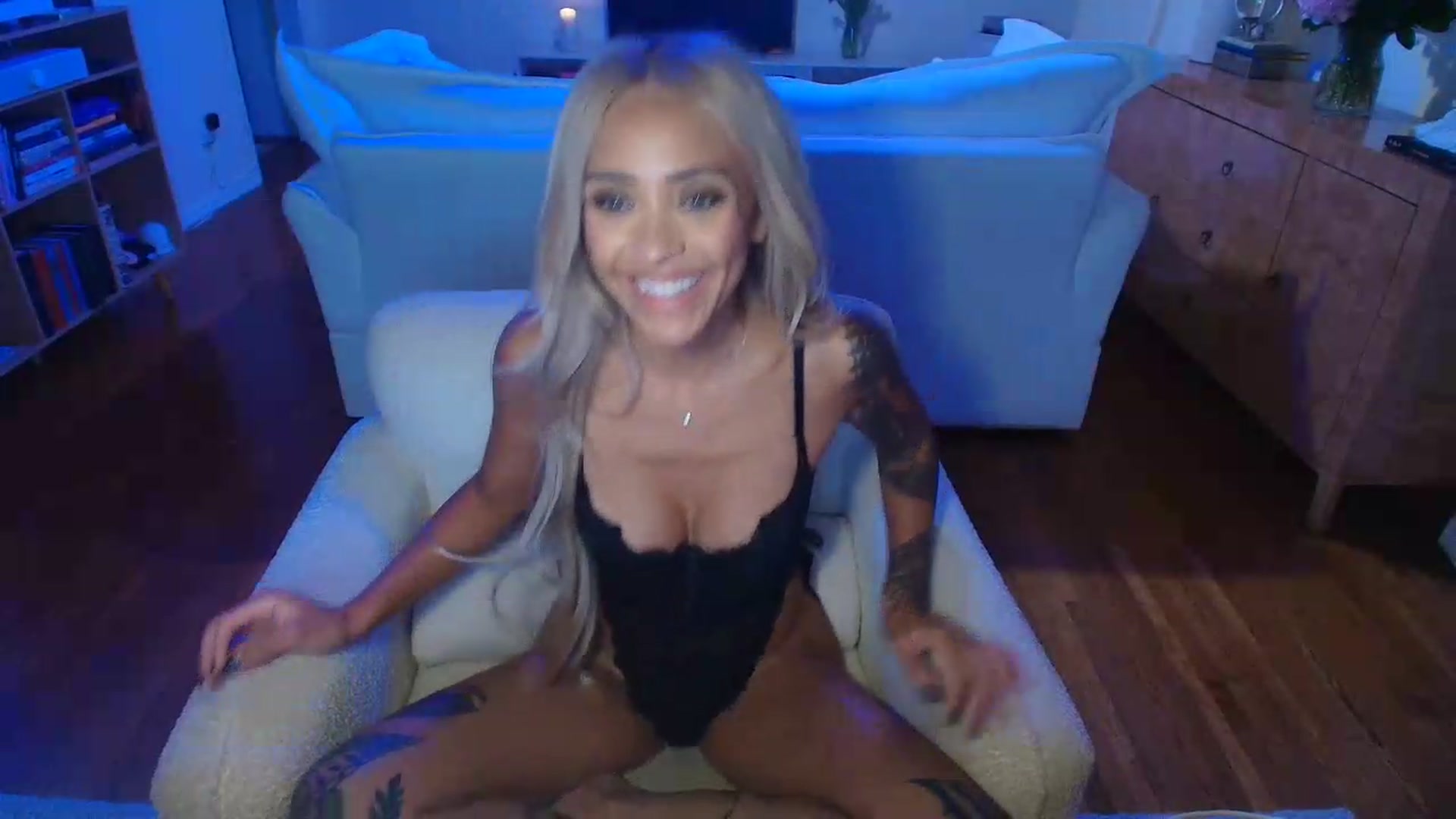 Gallery image thumbnail from rosiewestttt's myfreecams stream on, 08/08/2026, 07:02 image 13 of 20
