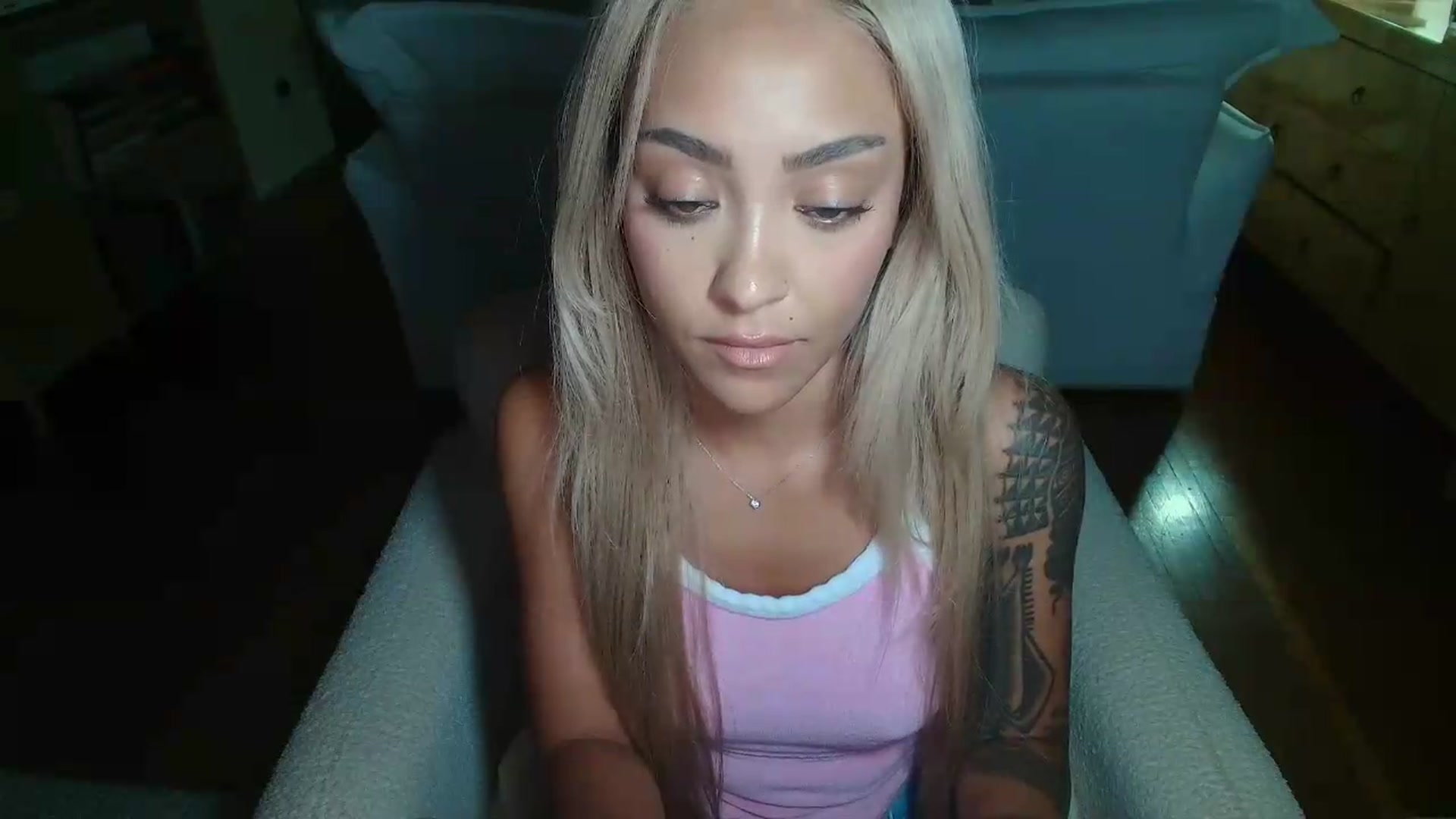 Gallery image thumbnail from rosiewestttt's myfreecams stream on, 08/14/2026, 06:14 image 18 of 20