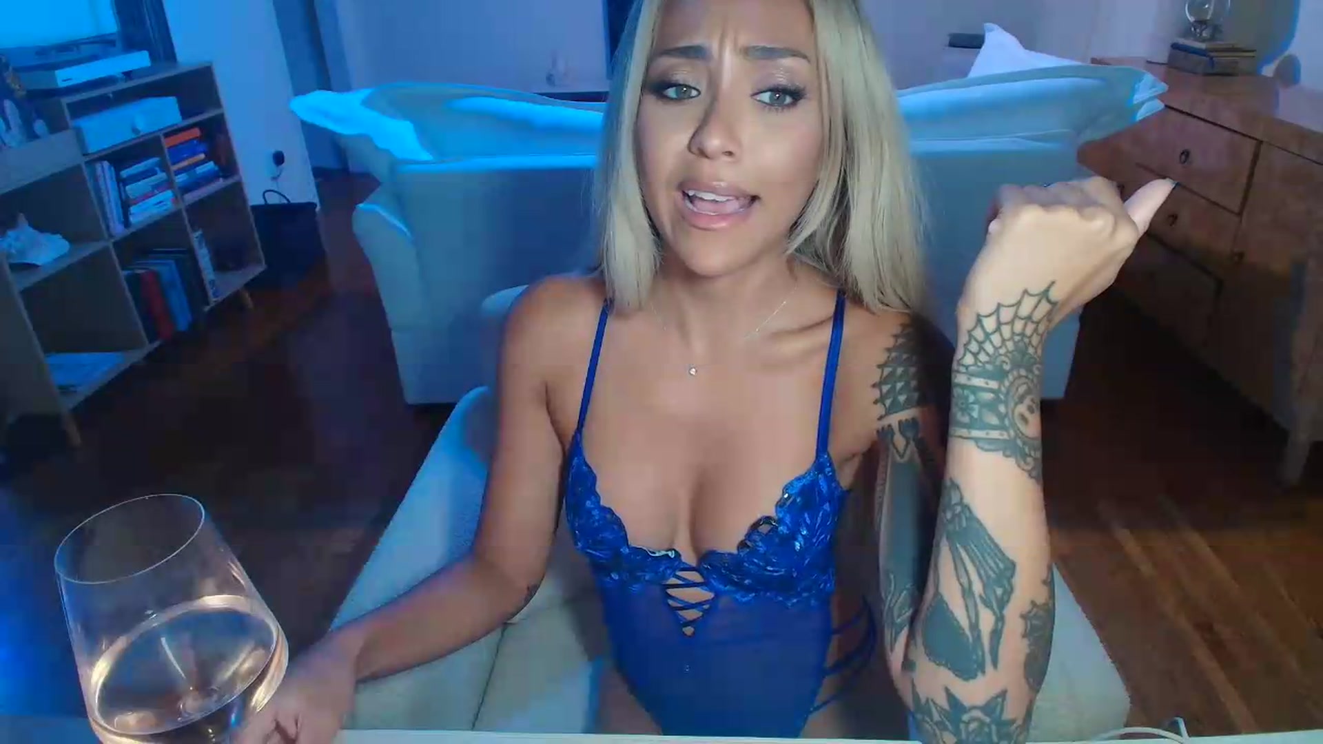 Gallery image thumbnail from rosiewestttt's myfreecams stream on, 08/16/2026, 07:31 image 14 of 20