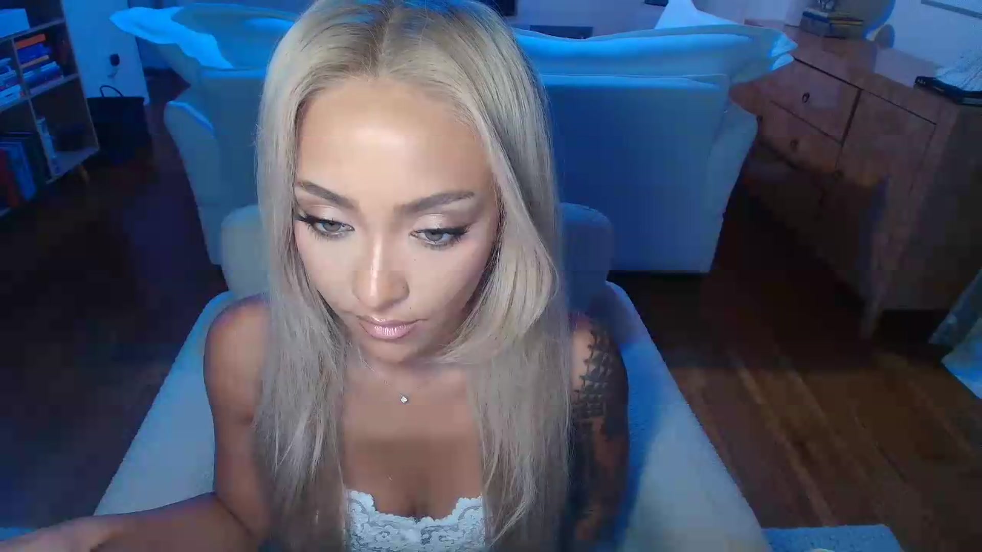 Gallery image thumbnail from rosiewestttt's myfreecams stream on, 08/16/2026, 07:31 image 3 of 20