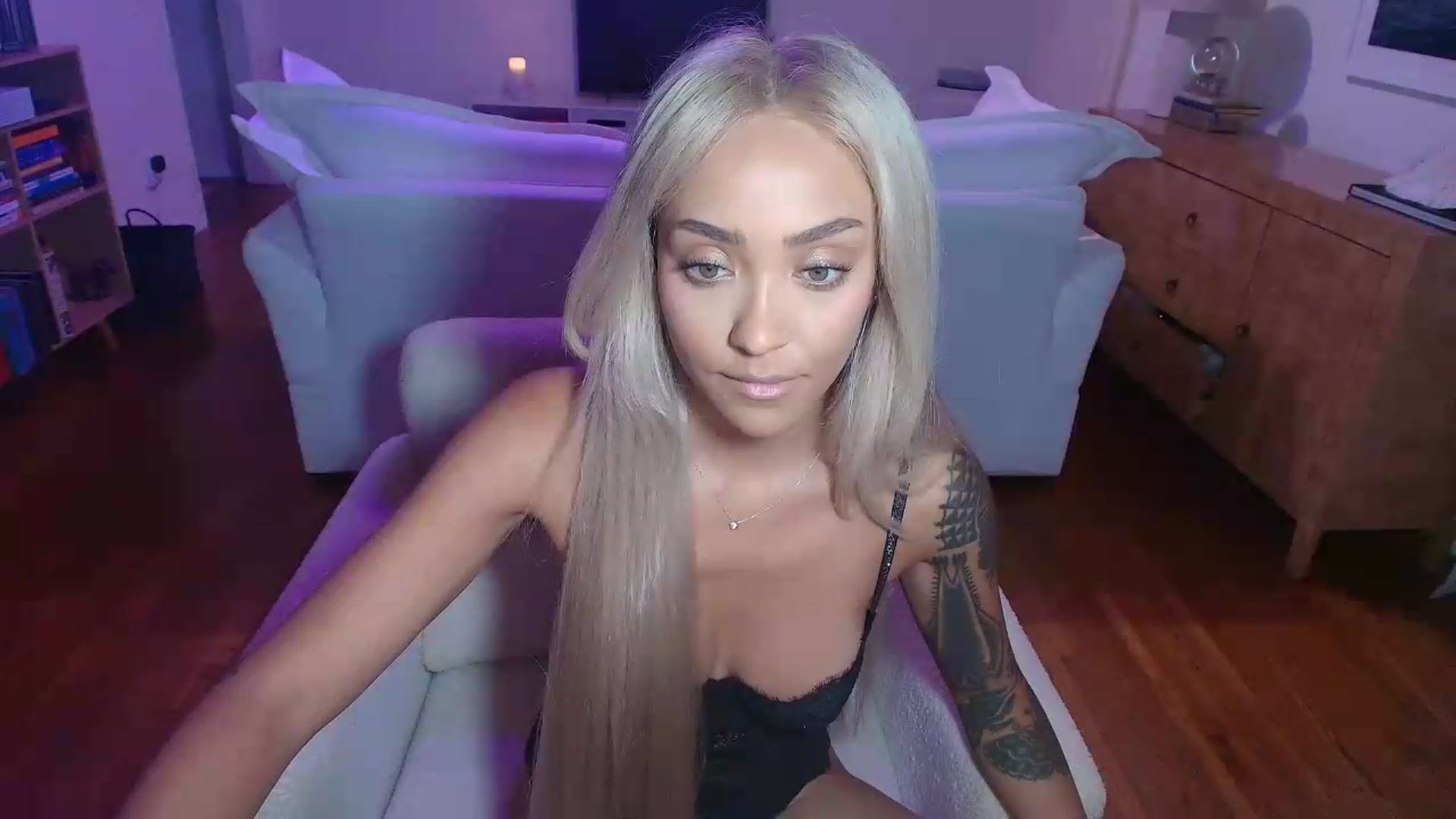Gallery image thumbnail from rosiewestttt's myfreecams stream on, 08/22/2026, 07:57 image 7 of 20