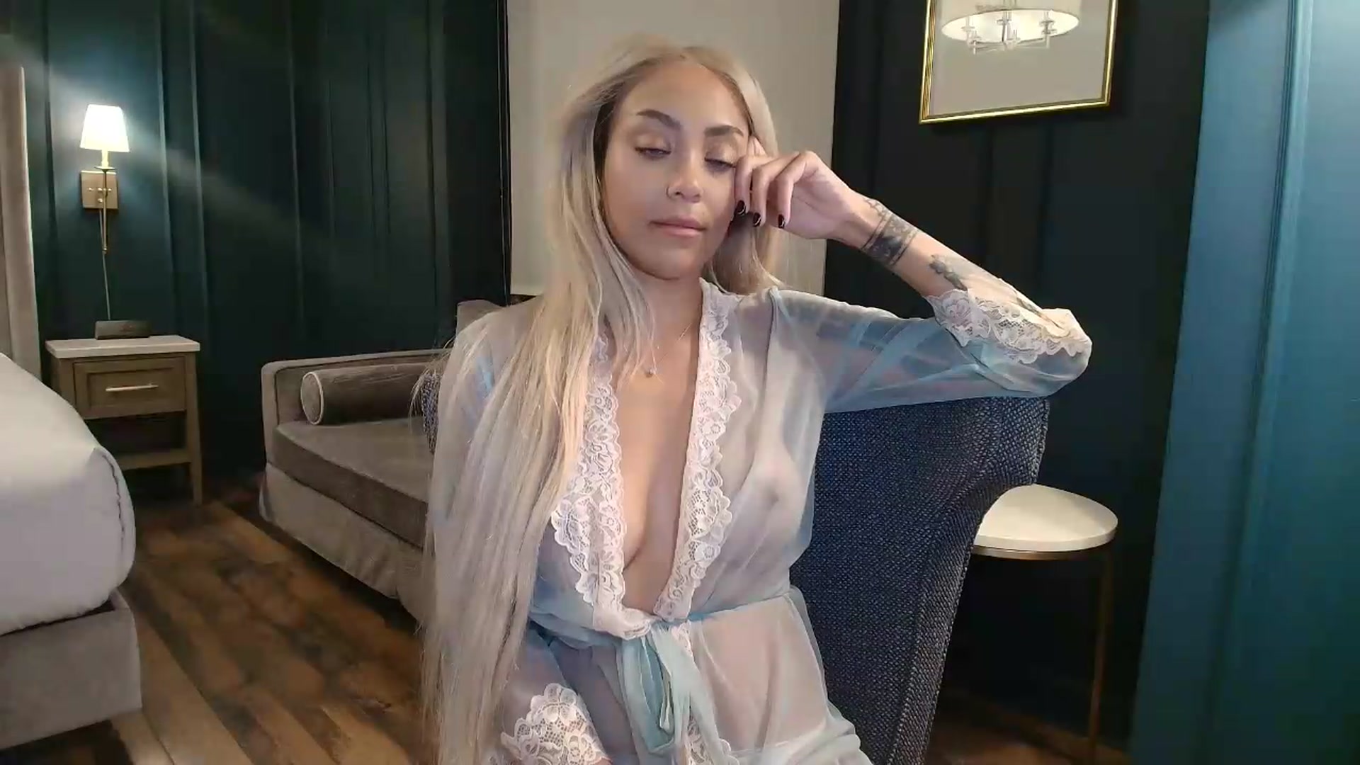 Gallery image thumbnail from rosiewestttt's myfreecams stream on, 08/26/2026, 04:17 image 16 of 20