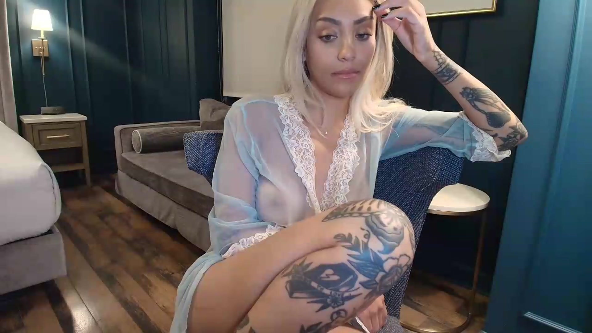 Gallery image thumbnail from rosiewestttt's myfreecams stream on, 08/26/2026, 04:17 image 6 of 20
