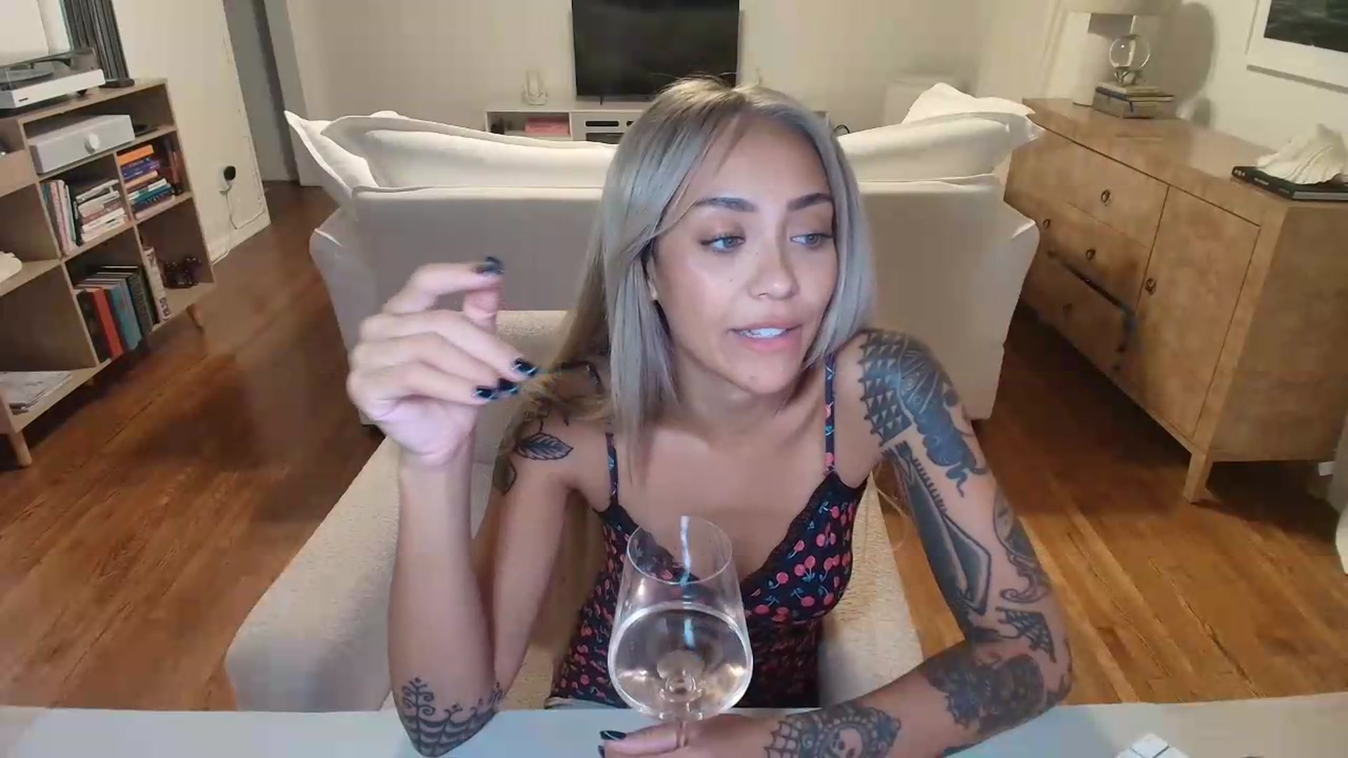 Gallery image thumbnail from rosiewestttt's myfreecams stream on, 09/04/2026, 07:44 image 9 of 20