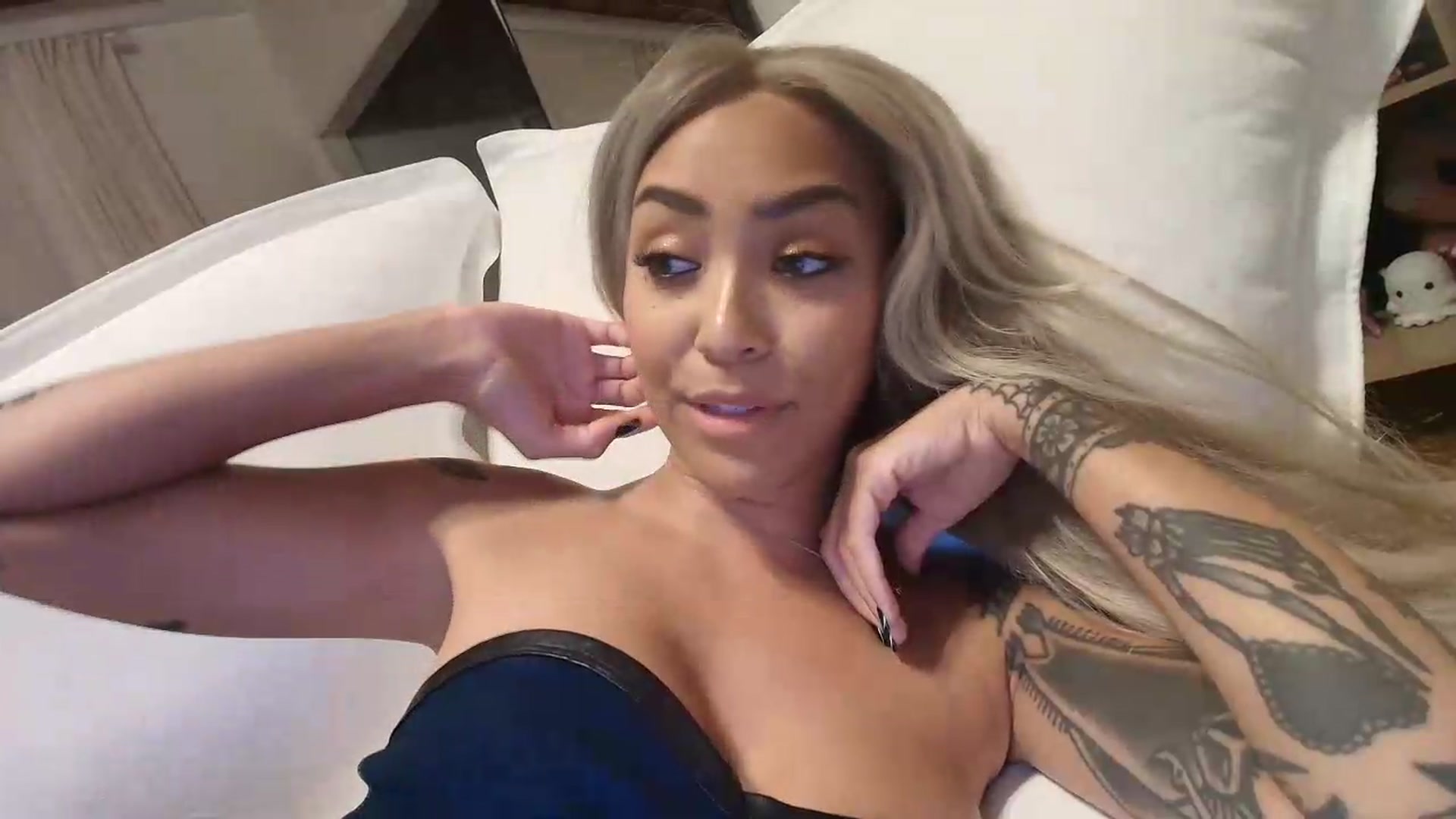 Gallery image thumbnail from rosiewestttt's myfreecams stream on, 09/09/2026, 05:29 image 13 of 20