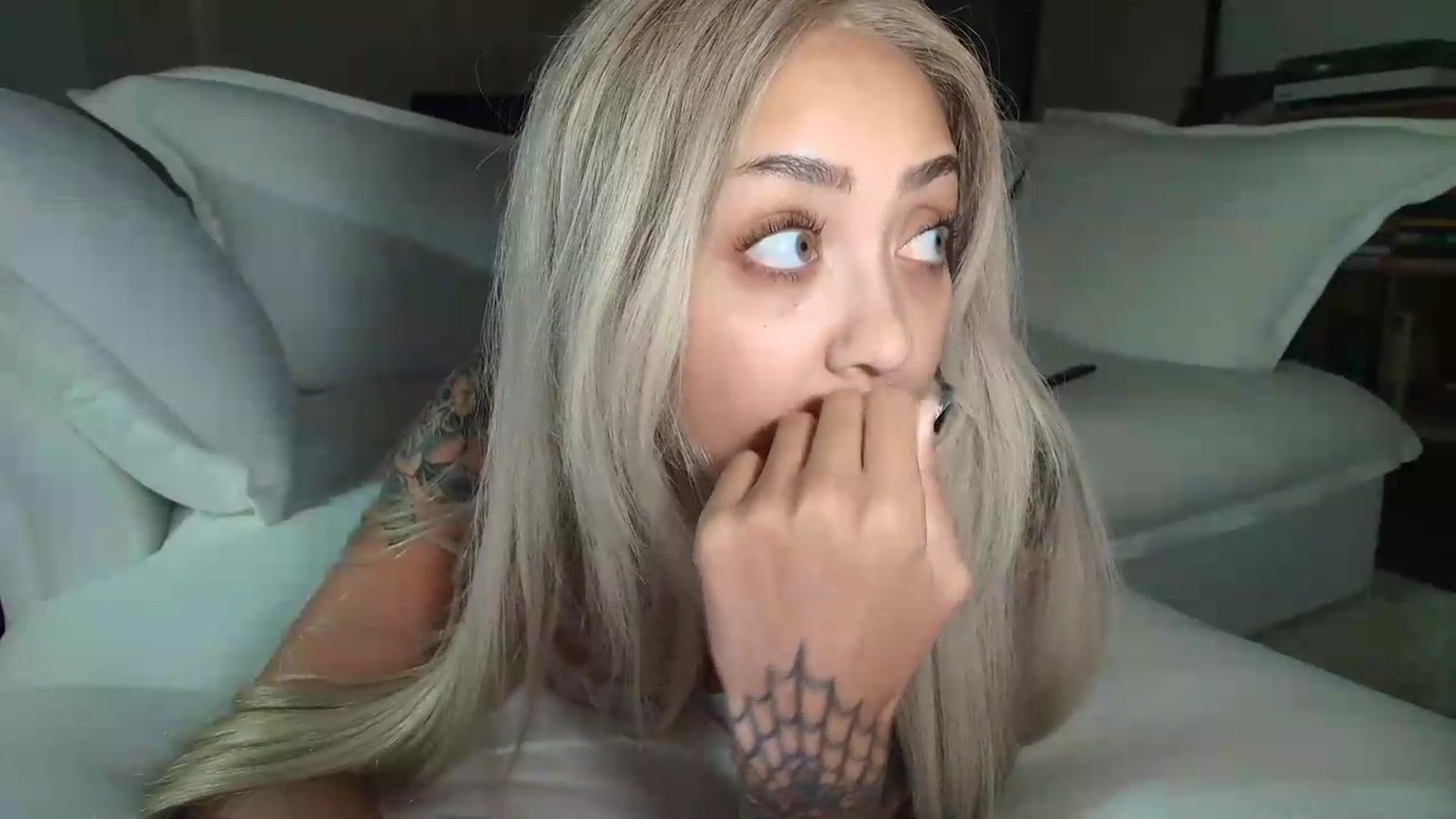 Gallery image thumbnail from rosiewestttt's myfreecams stream on, 09/10/2026, 06:00 image 15 of 20