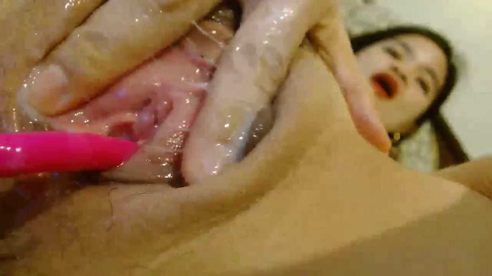 Gallery image thumbnail from rowzhannna's myfreecams stream on, 02/16/2026, 08:33 image 8 of 20