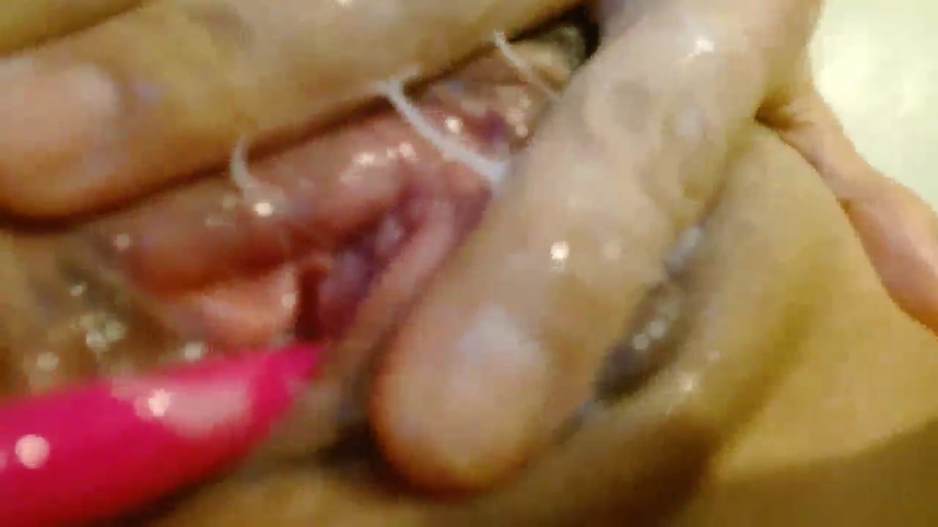 Gallery image thumbnail from rowzhannna's myfreecams stream on, 02/16/2026, 08:33 image 11 of 20
