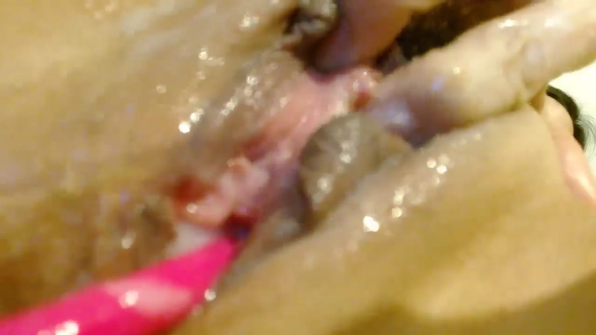 Gallery image thumbnail from rowzhannna's myfreecams stream on, 02/16/2026, 08:33 image 13 of 20