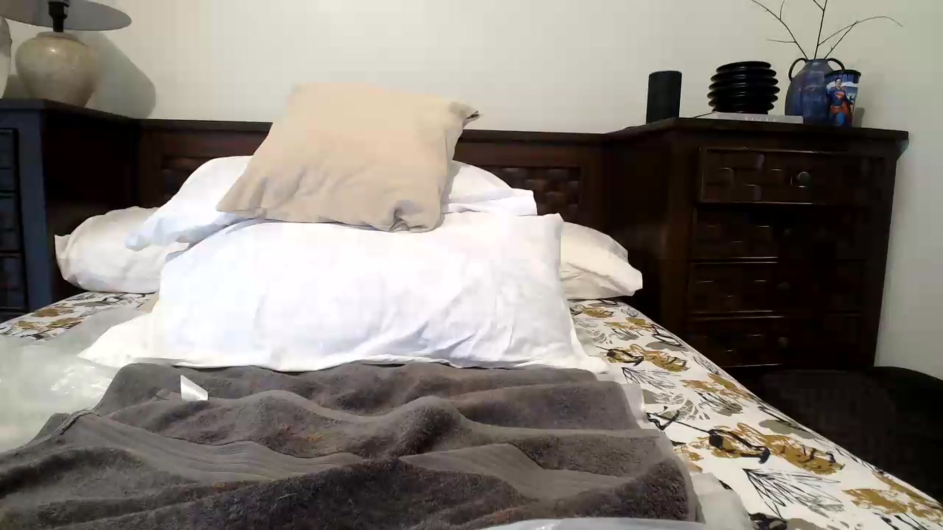 Gallery image thumbnail from rowzhannna's myfreecams stream on, 08/14/2026, 07:34 image 9 of 20