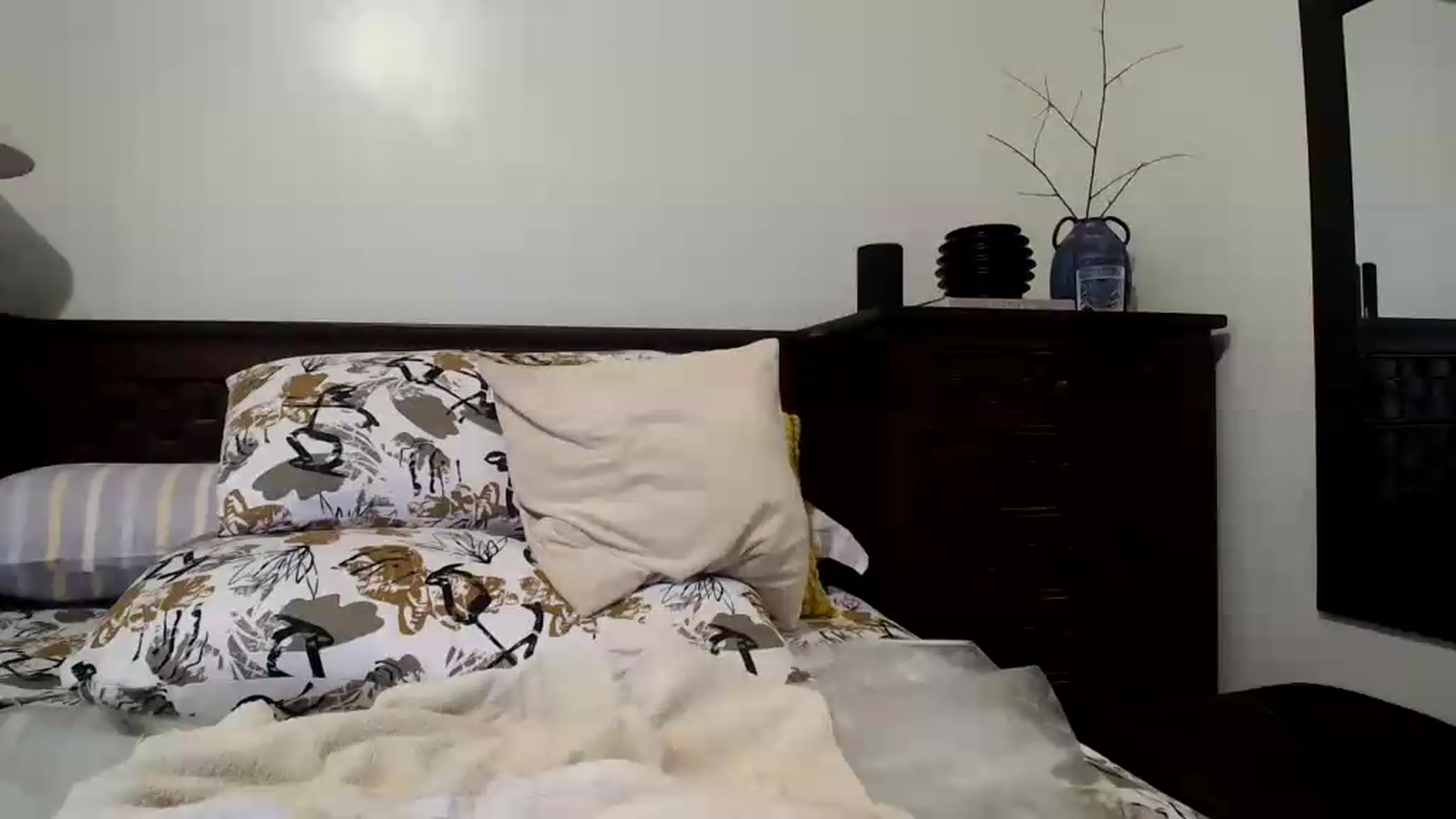 Gallery image thumbnail from rowzhannna's myfreecams stream on, 08/19/2026, 08:22 image 8 of 20