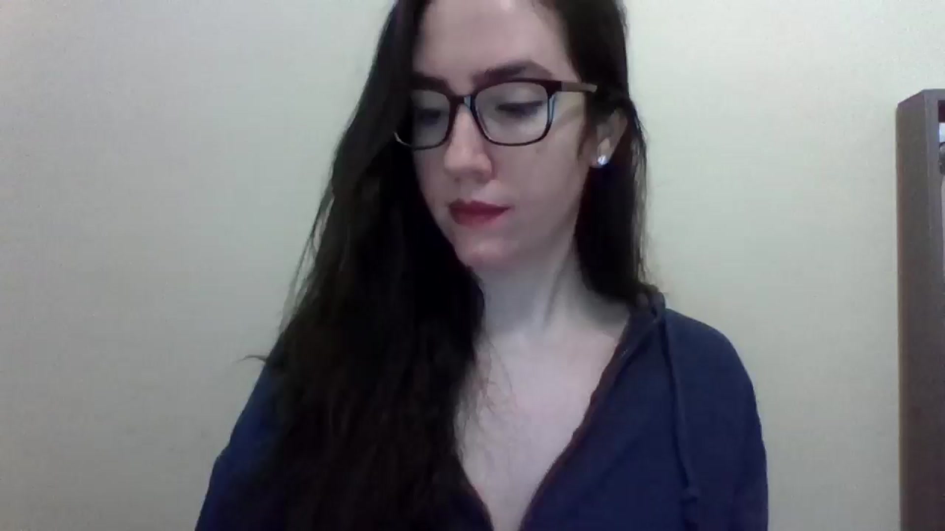 Gallery image thumbnail from roza44's myfreecams stream on, 03/23/2026, 12:37 image 11 of 20
