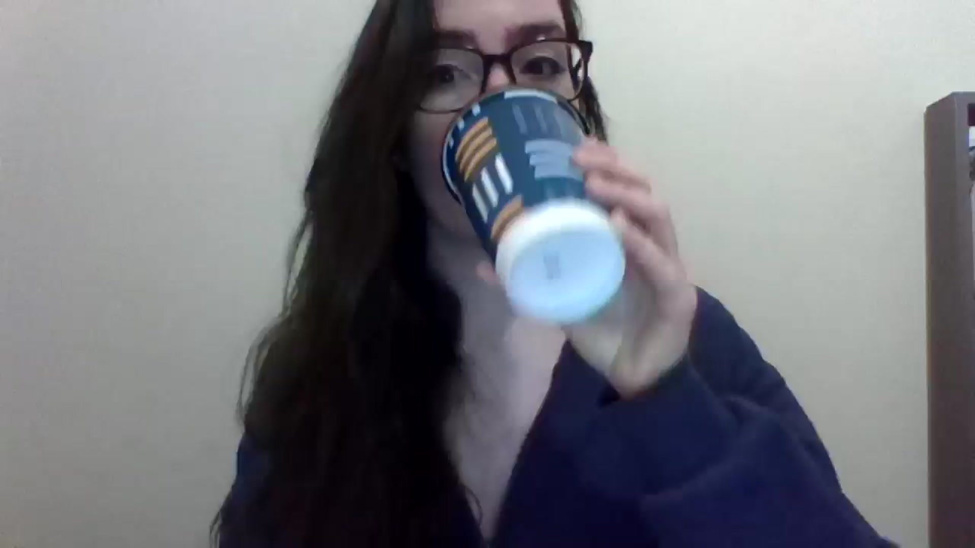 Gallery image thumbnail from roza44's myfreecams stream on, 03/23/2026, 12:37 image 12 of 20