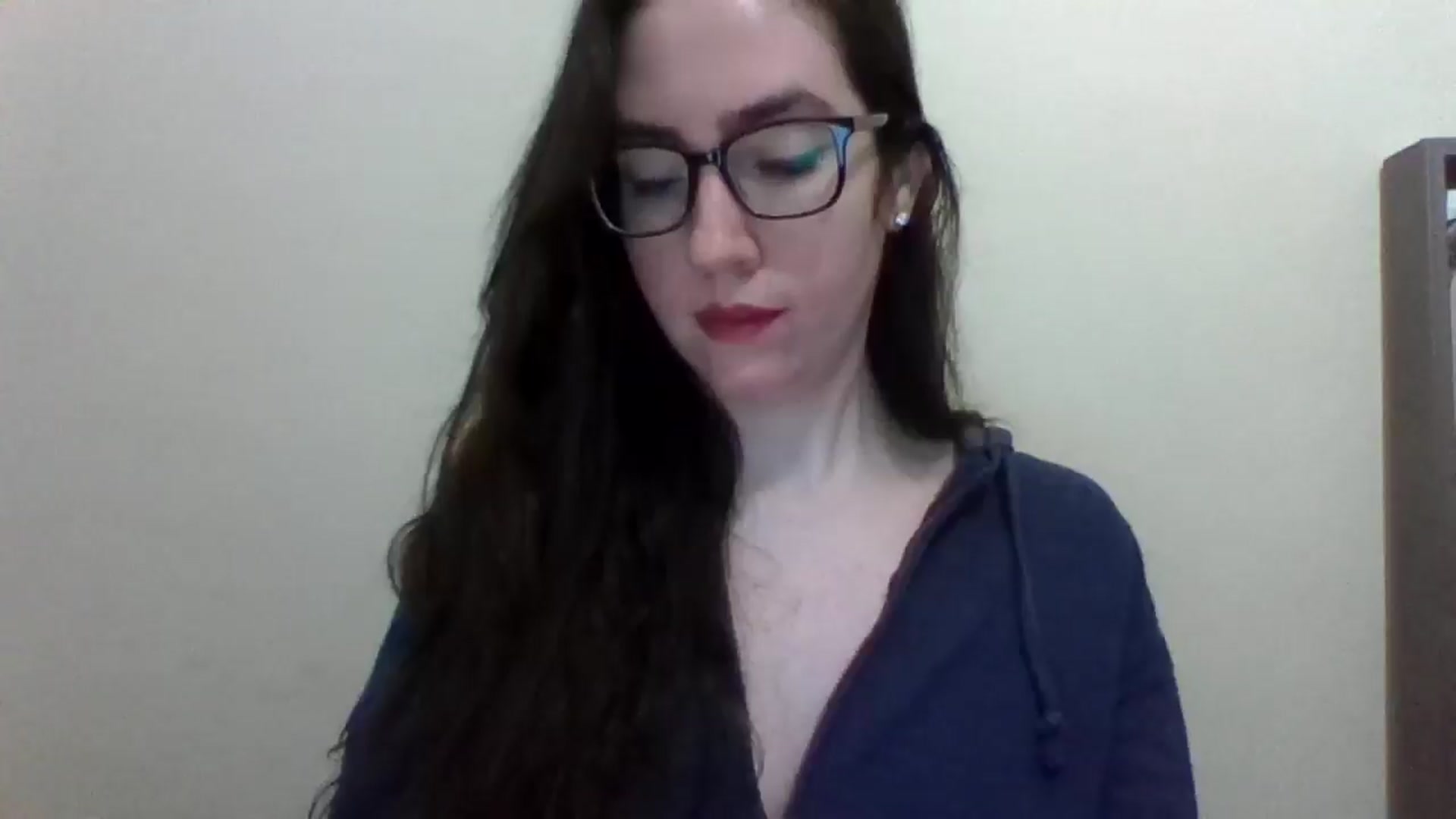 Gallery image thumbnail from roza44's myfreecams stream on, 03/23/2026, 12:37 image 9 of 20