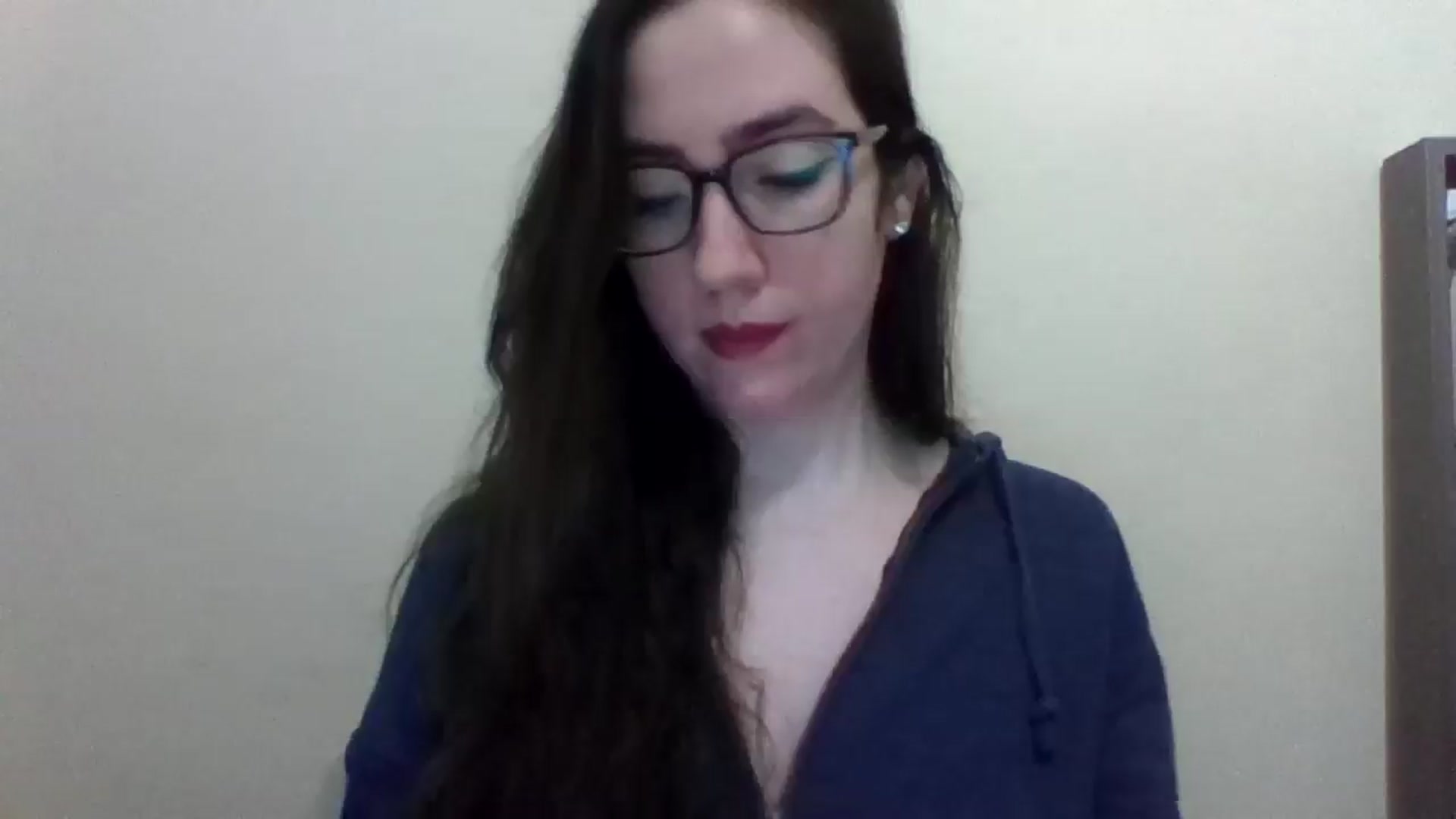Gallery image thumbnail from roza44's myfreecams stream on, 03/23/2026, 12:37 image 17 of 20