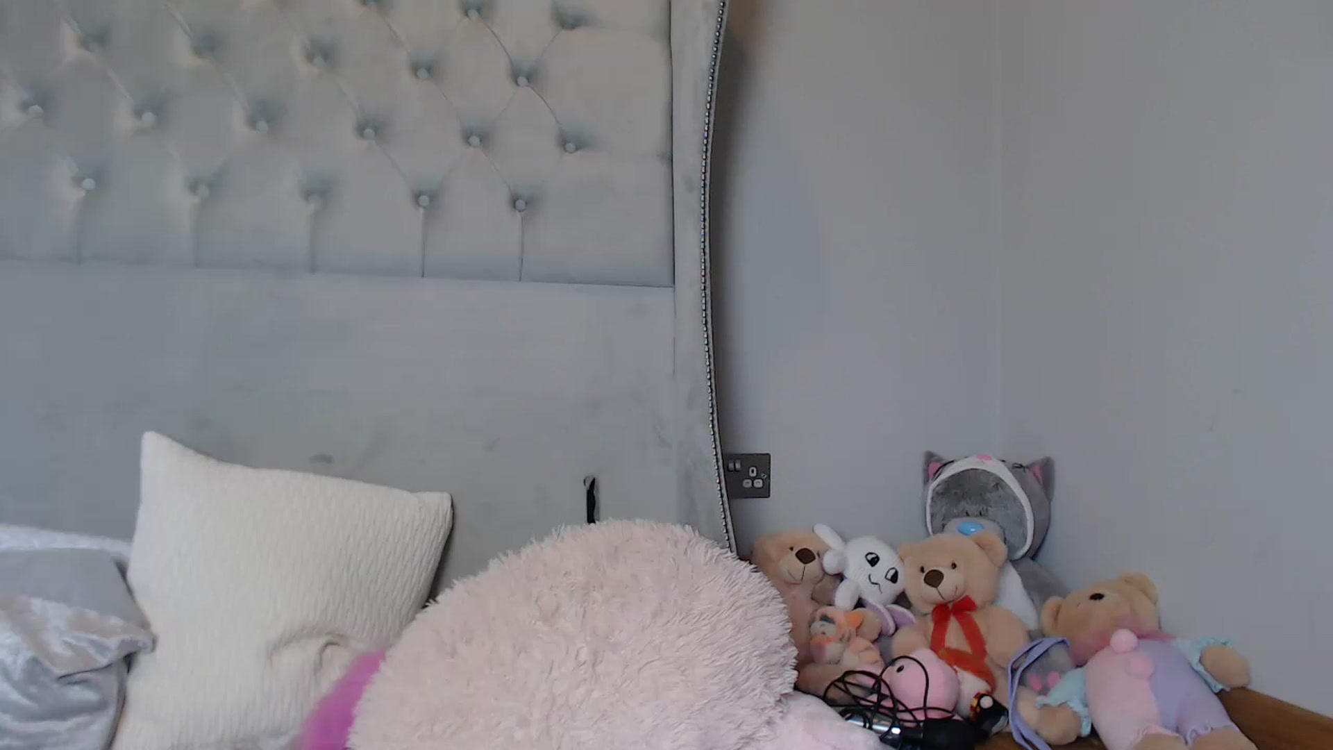 Gallery image thumbnail from ruby_oharax's myfreecams stream on, 11/14/2022, 14:21 image 8 of 20