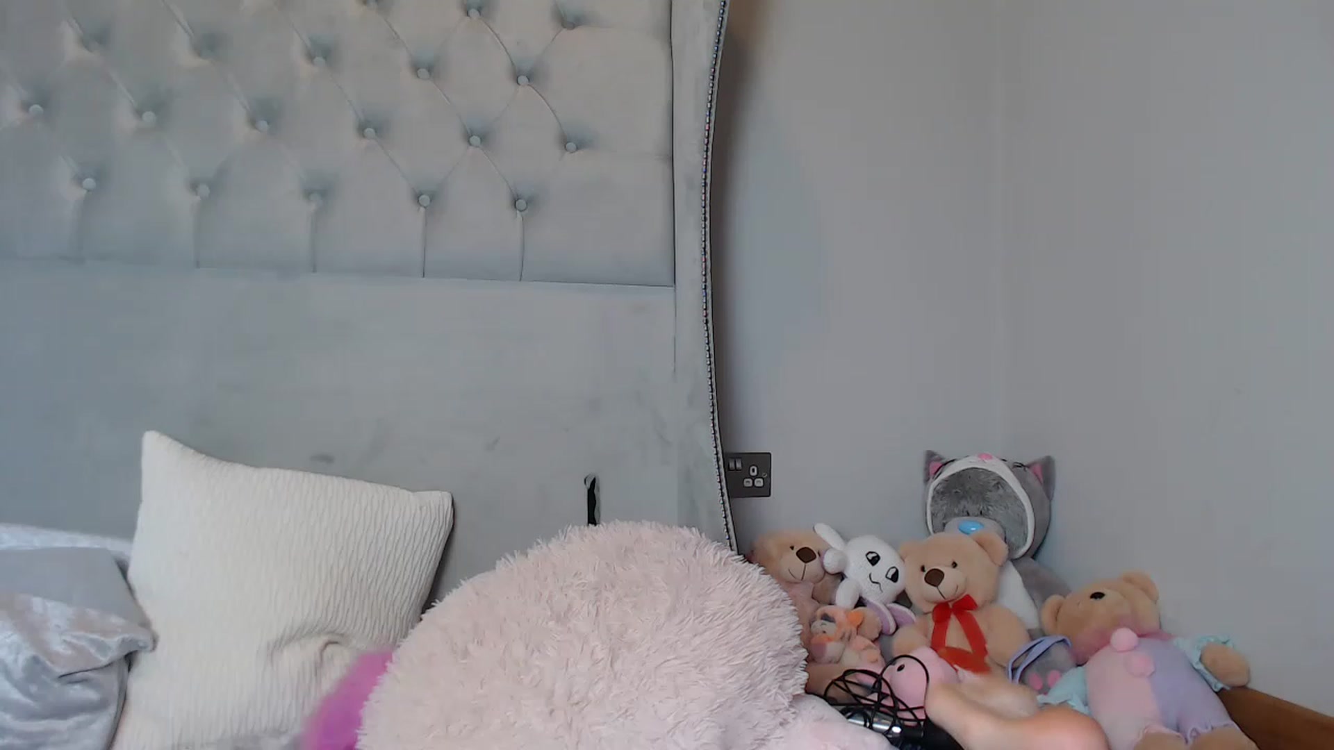 Gallery image thumbnail from ruby_oharax's myfreecams stream on, 11/14/2022, 14:21 image 5 of 20
