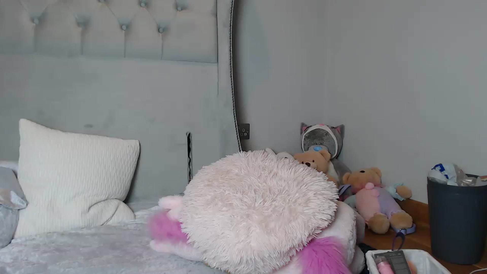 Gallery image thumbnail from ruby_oharax's myfreecams stream on, 11/18/2022, 23:17 image 13 of 20