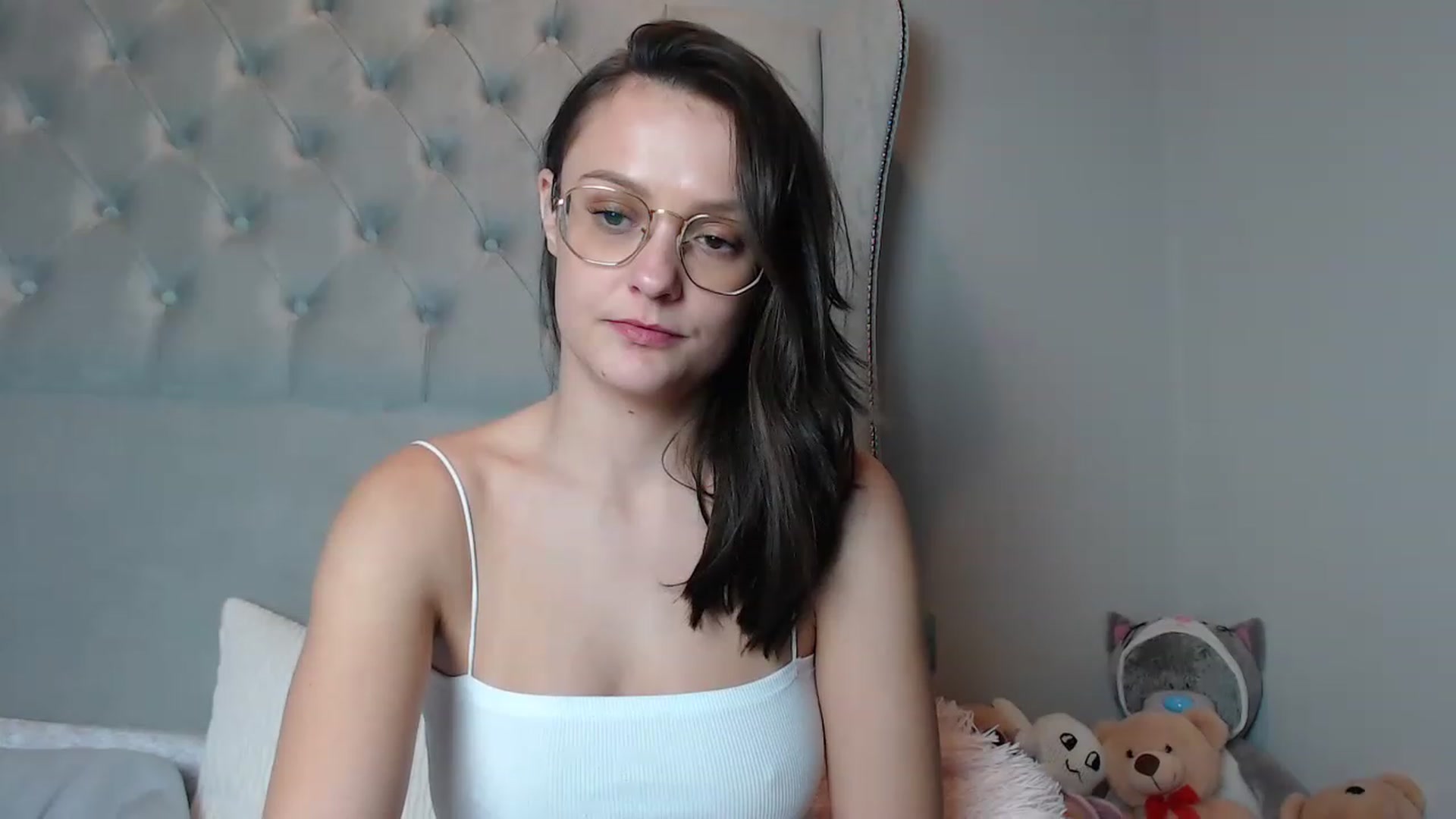Gallery image thumbnail from ruby_oharax's myfreecams stream on, 11/19/2022, 24:04 image 18 of 20