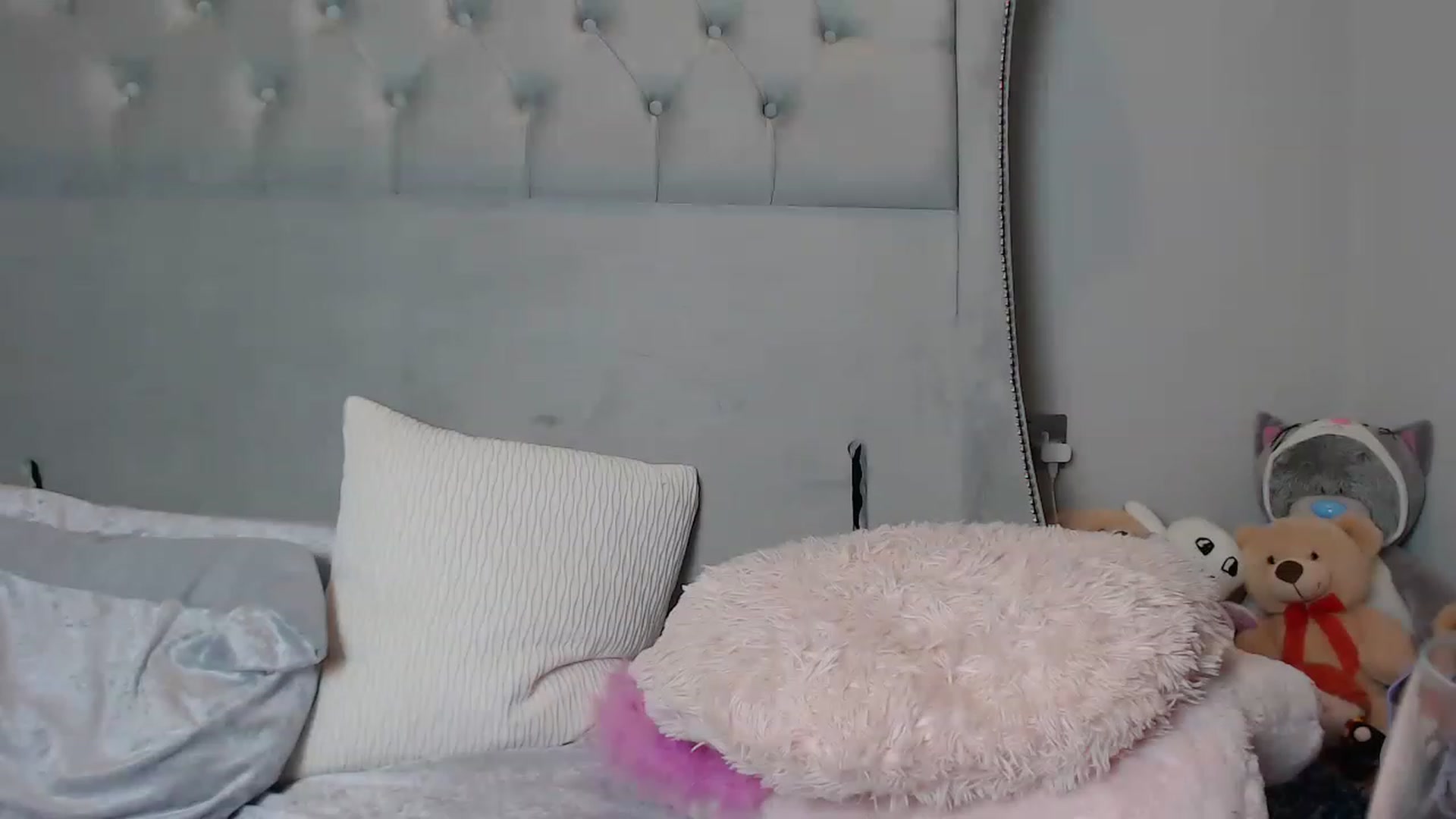 Gallery image thumbnail from ruby_oharax's myfreecams stream on, 11/20/2022, 22:16 image 14 of 20