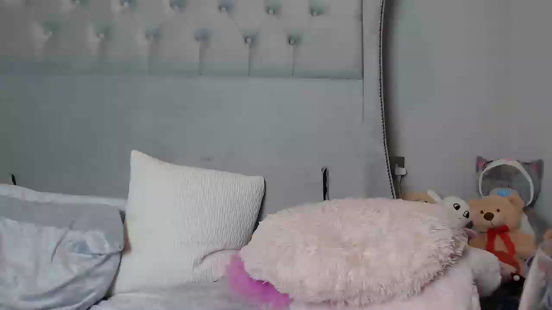 Gallery image thumbnail from ruby_oharax's myfreecams stream on, 11/20/2022, 22:16 image 17 of 20