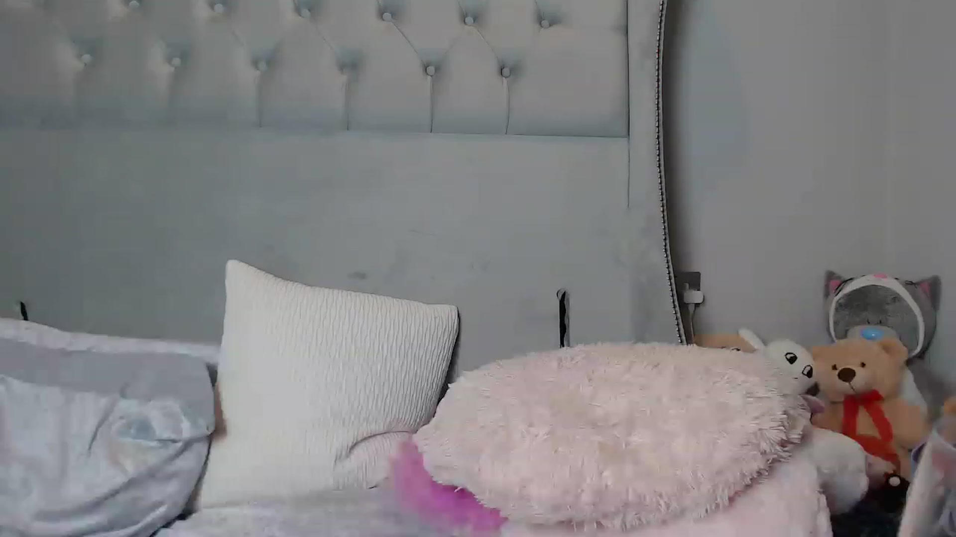 Gallery image thumbnail from ruby_oharax's myfreecams stream on, 11/20/2022, 22:16 image 16 of 20
