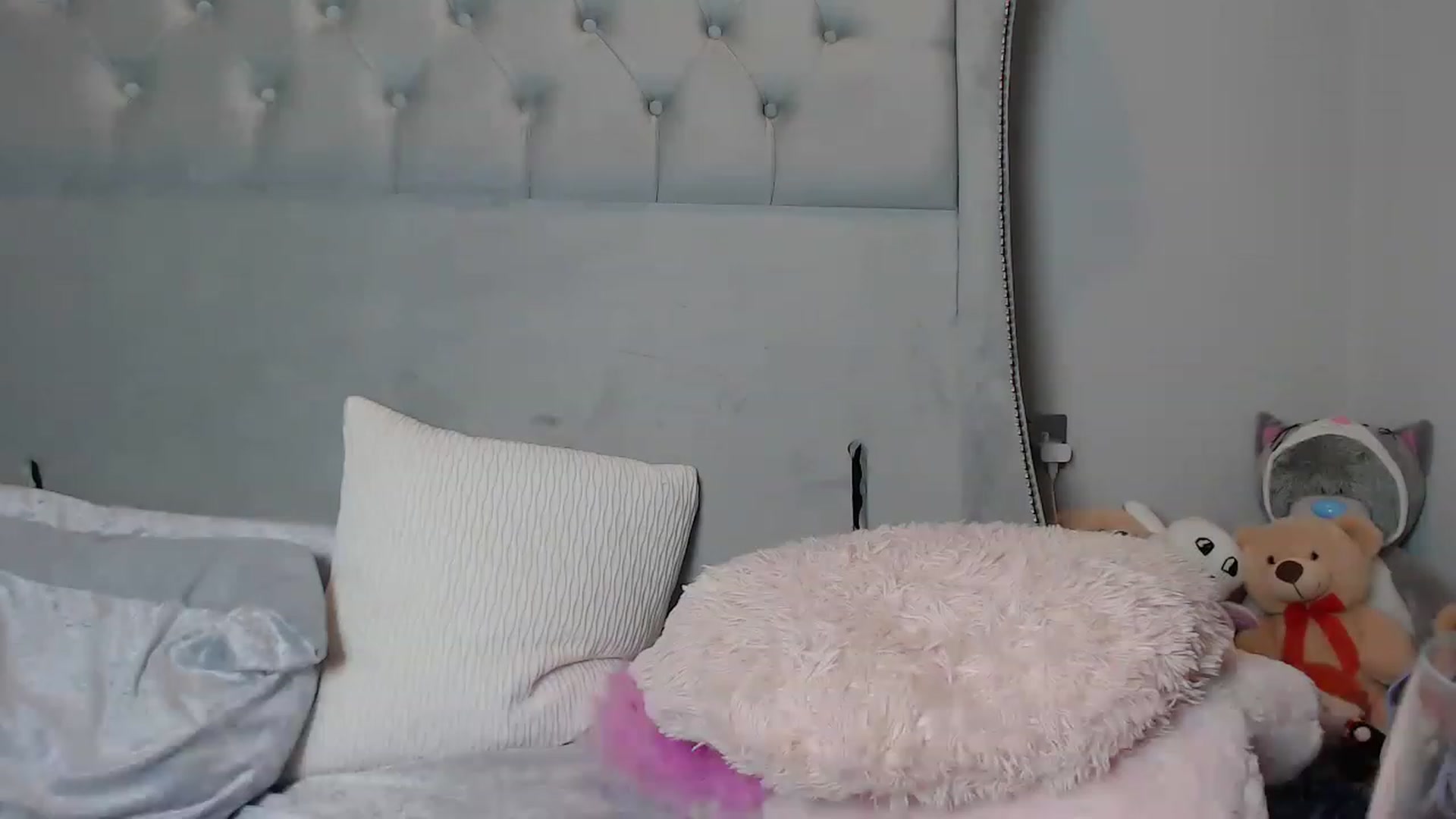Gallery image thumbnail from ruby_oharax's myfreecams stream on, 11/20/2022, 22:16 image 15 of 20
