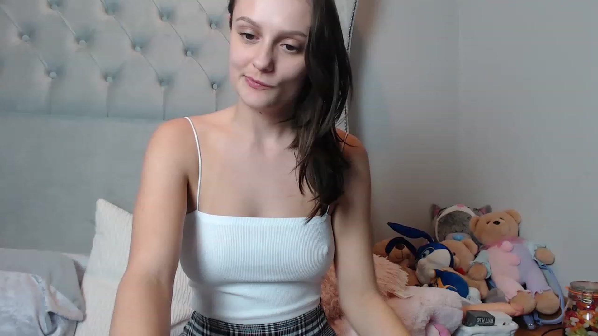 Gallery image thumbnail from ruby_oharax's myfreecams stream on, 11/28/2022, 24:16 image 17 of 20