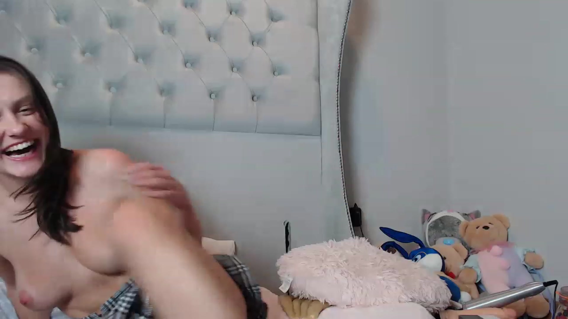 Gallery image thumbnail from ruby_oharax's myfreecams stream on, 11/28/2022, 24:48 image 18 of 20