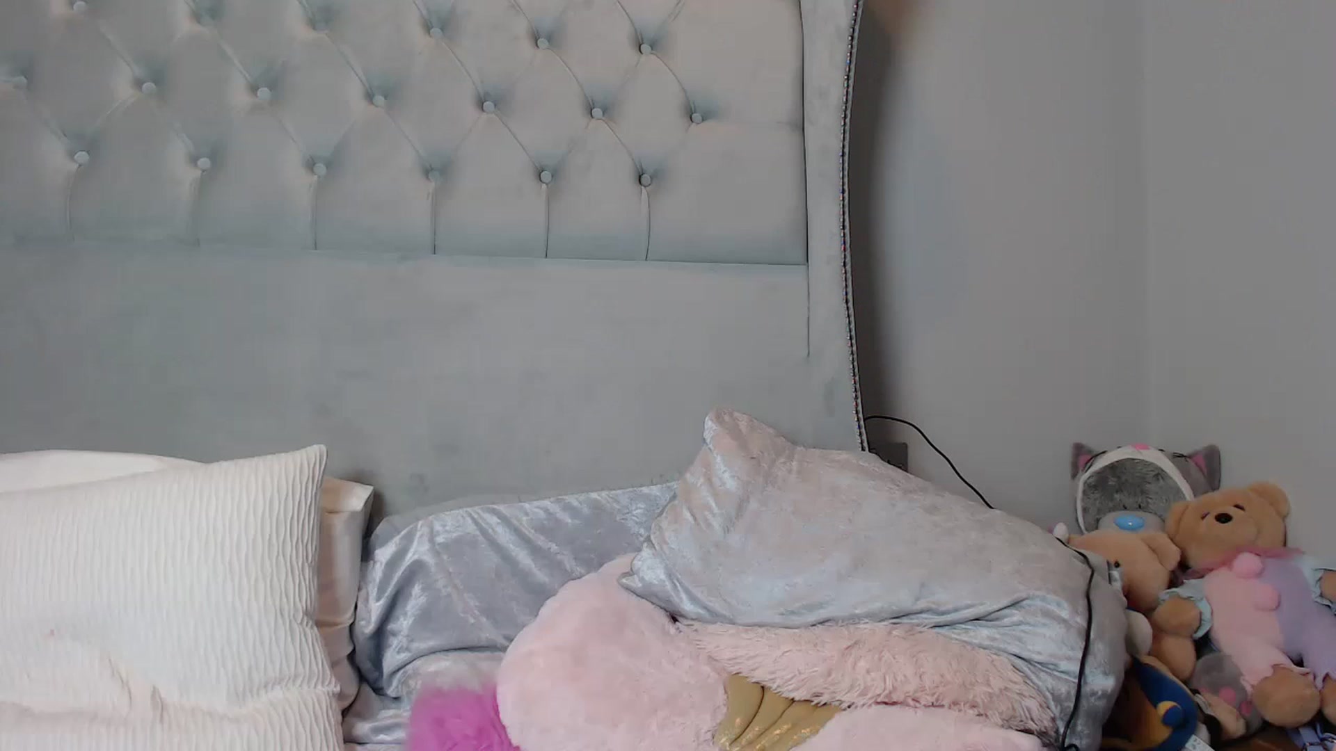 Gallery image thumbnail from ruby_oharax's myfreecams stream on, 12/11/2022, 22:23 image 1 of 20