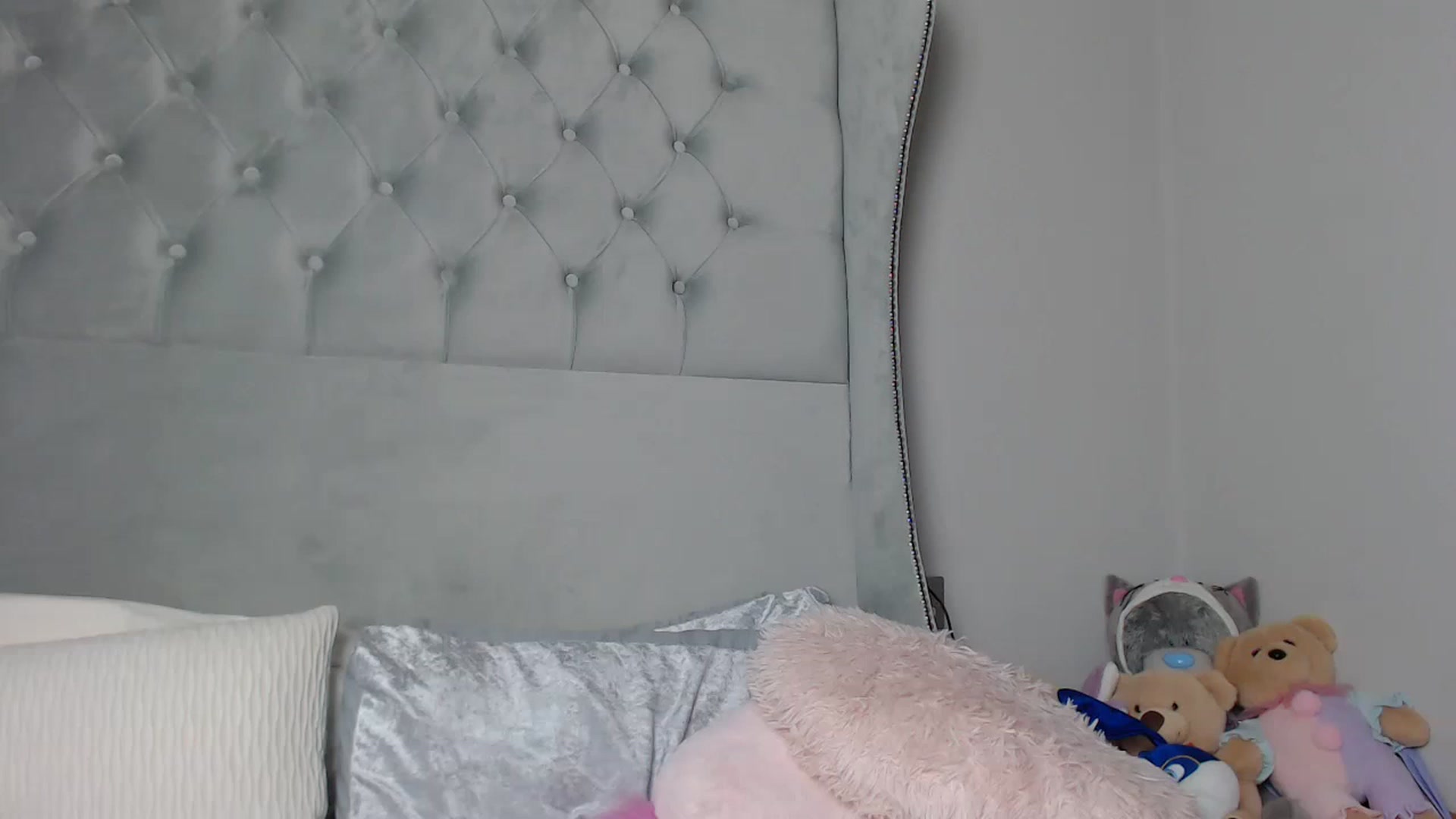 Gallery image thumbnail from ruby_oharax's myfreecams stream on, 12/12/2022, 15:06 image 13 of 20