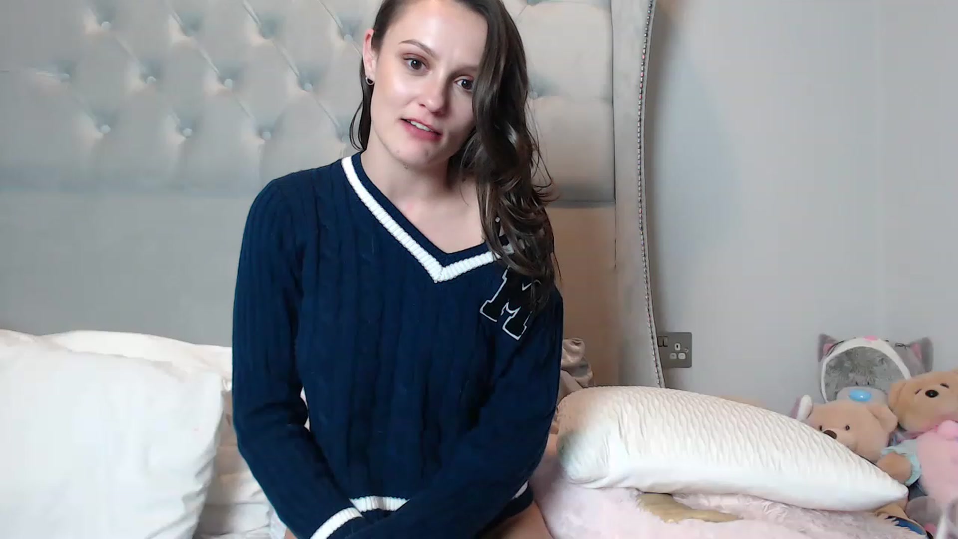 Gallery image thumbnail from ruby_oharax's myfreecams stream on, 12/18/2022, 23:36 image 3 of 20