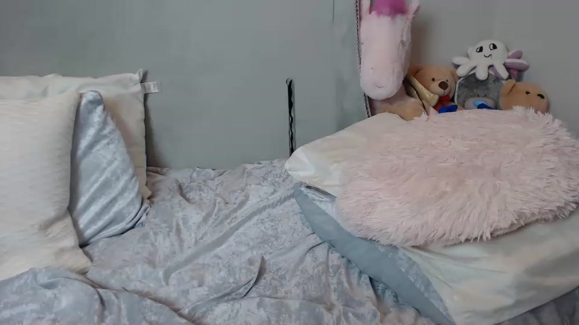 Gallery image thumbnail from ruby_oharax's myfreecams stream on, 12/22/2022, 18:00 image 20 of 20