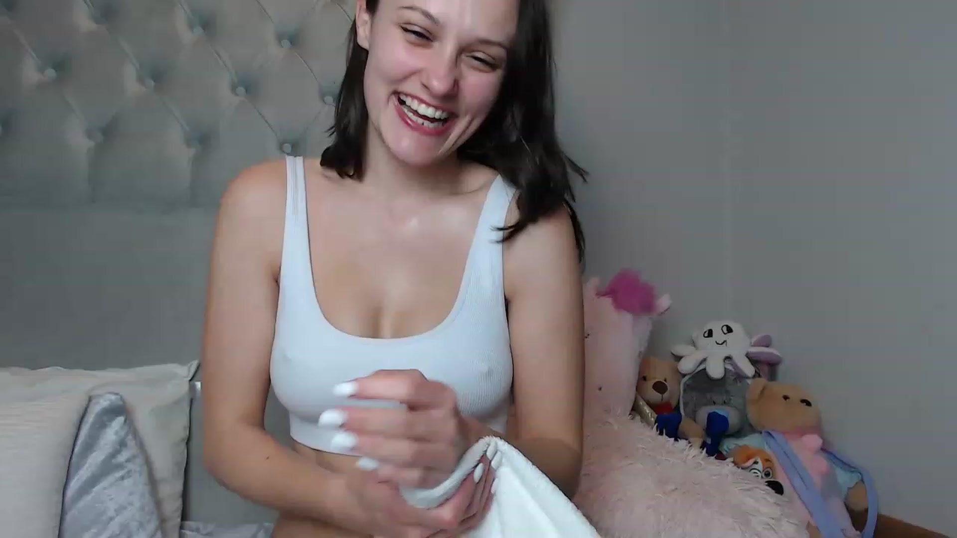 Gallery image thumbnail from ruby_oharax's myfreecams stream on, 12/22/2022, 19:40 image 2 of 20