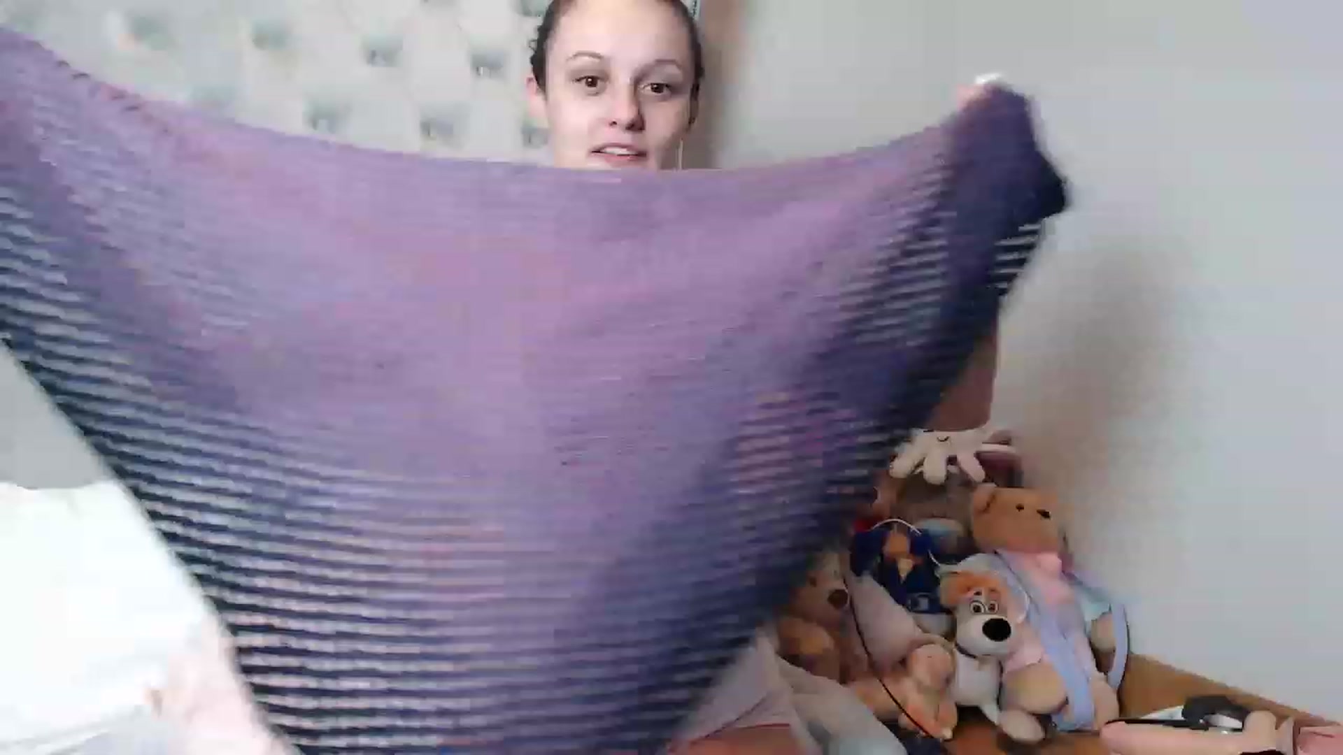 Gallery image thumbnail from ruby_oharax's myfreecams stream on, 12/27/2022, 21:57 image 18 of 20