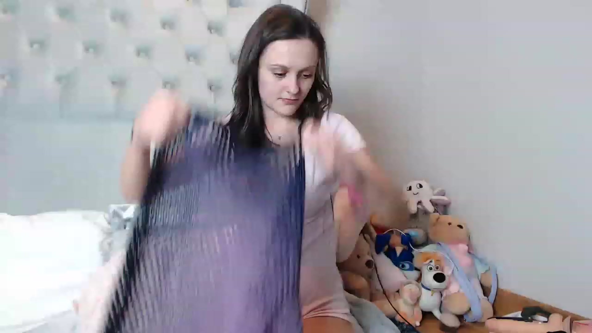 Gallery image thumbnail from ruby_oharax's myfreecams stream on, 12/27/2022, 21:57 image 17 of 20