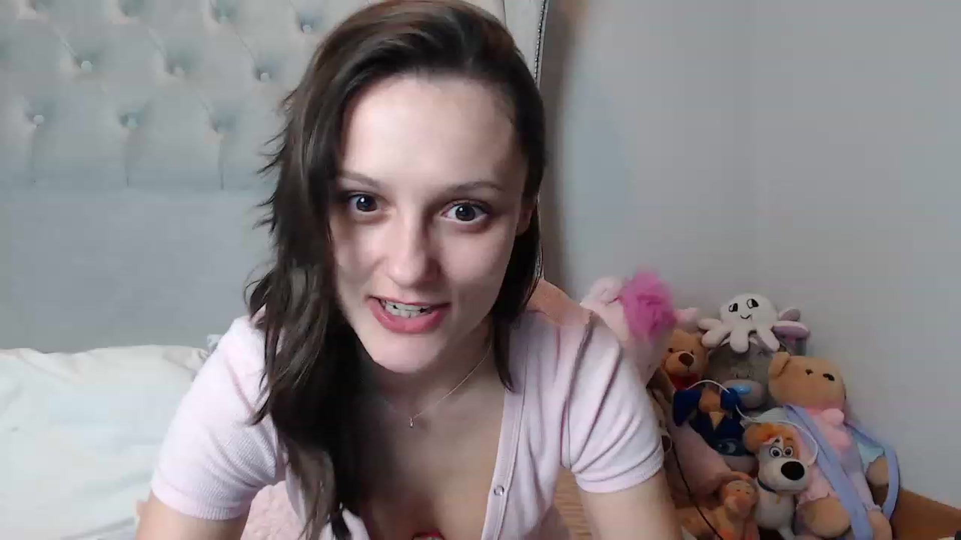 Gallery image thumbnail from ruby_oharax's myfreecams stream on, 12/27/2022, 21:57 image 16 of 20