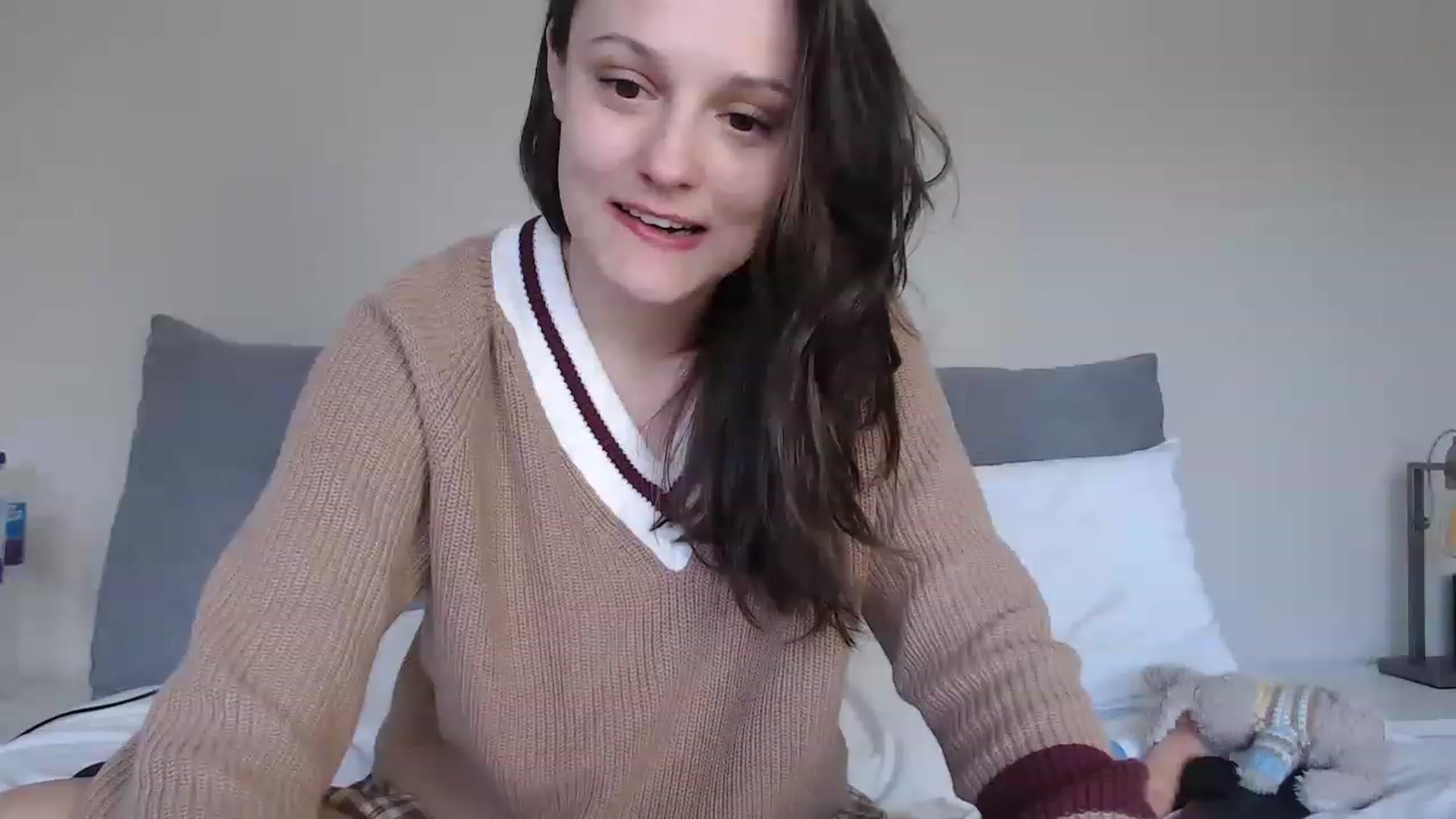 Gallery image thumbnail from ruby_oharax's myfreecams stream on, 02/20/2023, 13:51 image 19 of 20