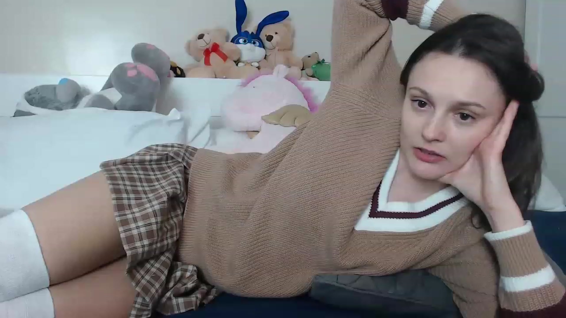 Gallery image thumbnail from ruby_oharax's myfreecams stream on, 03/20/2023, 16:33 image 15 of 20