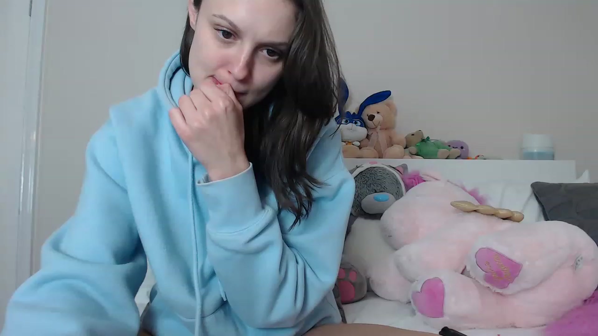 Gallery image thumbnail from ruby_oharax's myfreecams stream on, 03/28/2023, 16:55 image 13 of 20