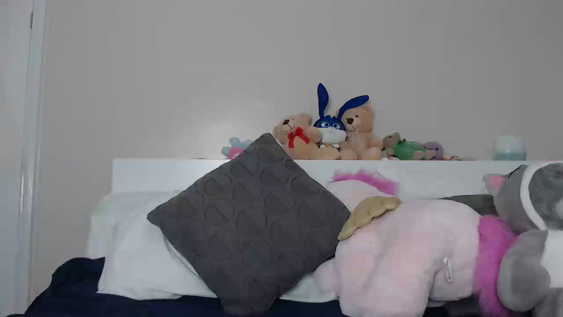 Gallery image thumbnail from ruby_oharax's myfreecams stream on, 03/30/2023, 17:01 image 6 of 20