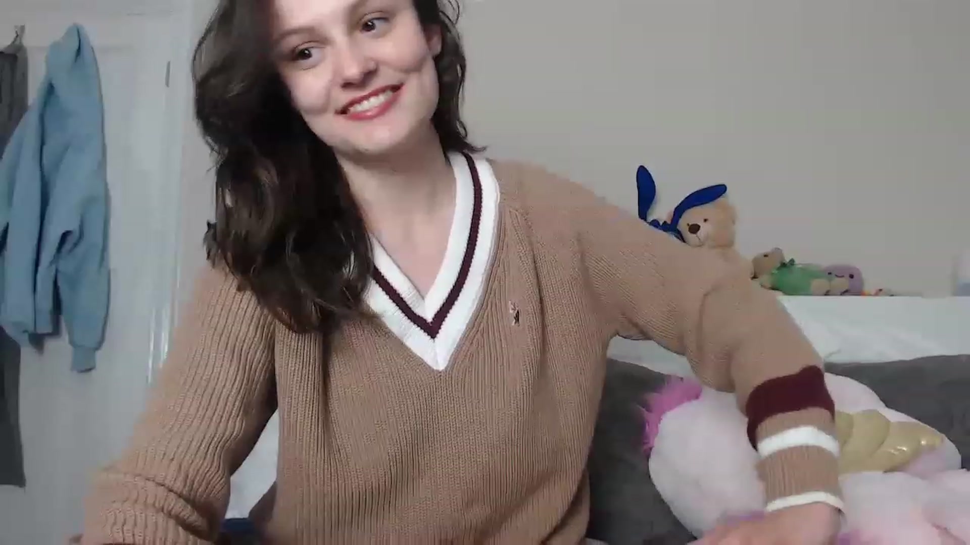 Gallery image thumbnail from ruby_oharax's myfreecams stream on, 03/31/2023, 17:48 image 15 of 20