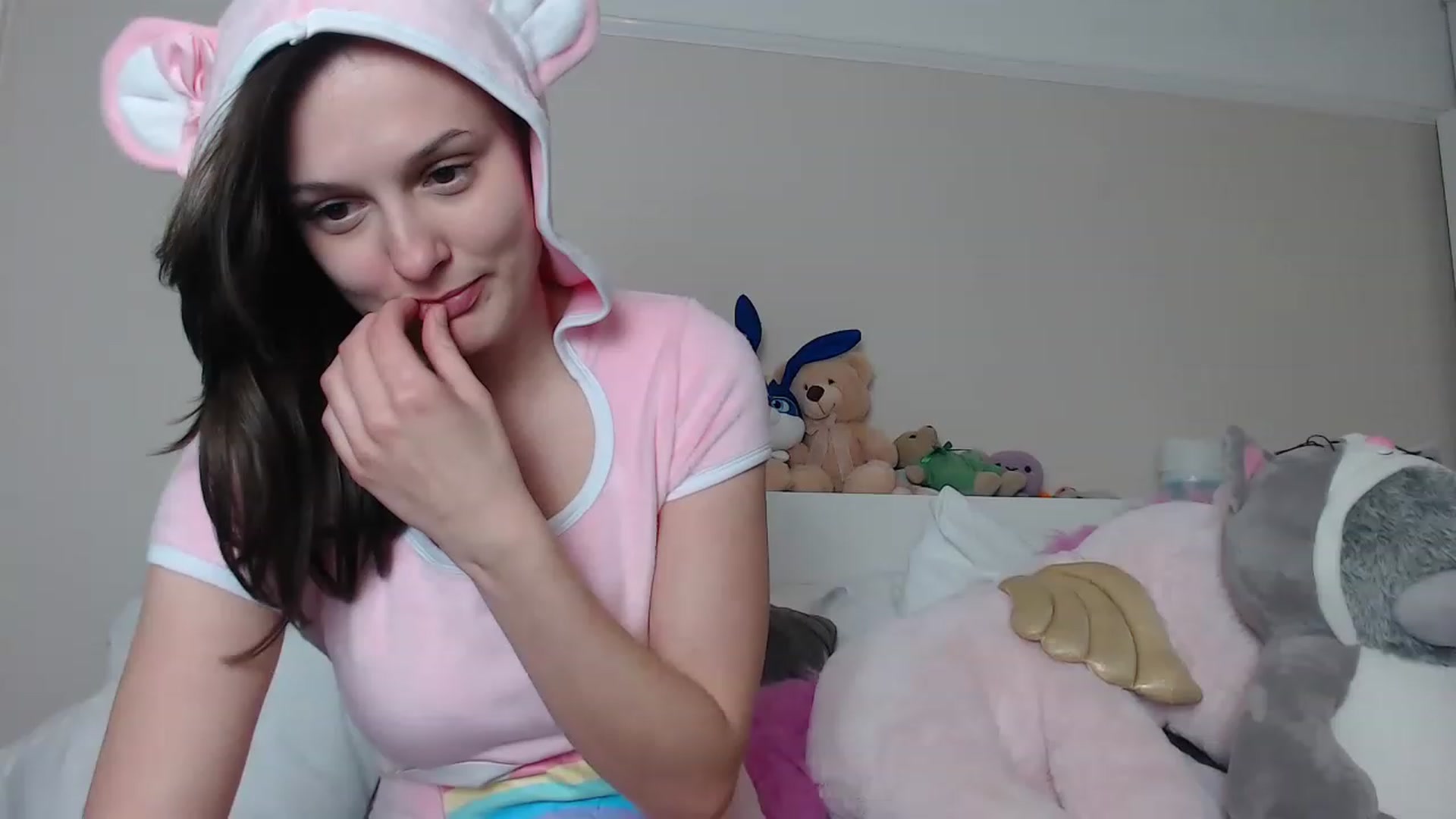 Gallery image thumbnail from ruby_oharax's myfreecams stream on, 04/02/2023, 24:12 image 3 of 20