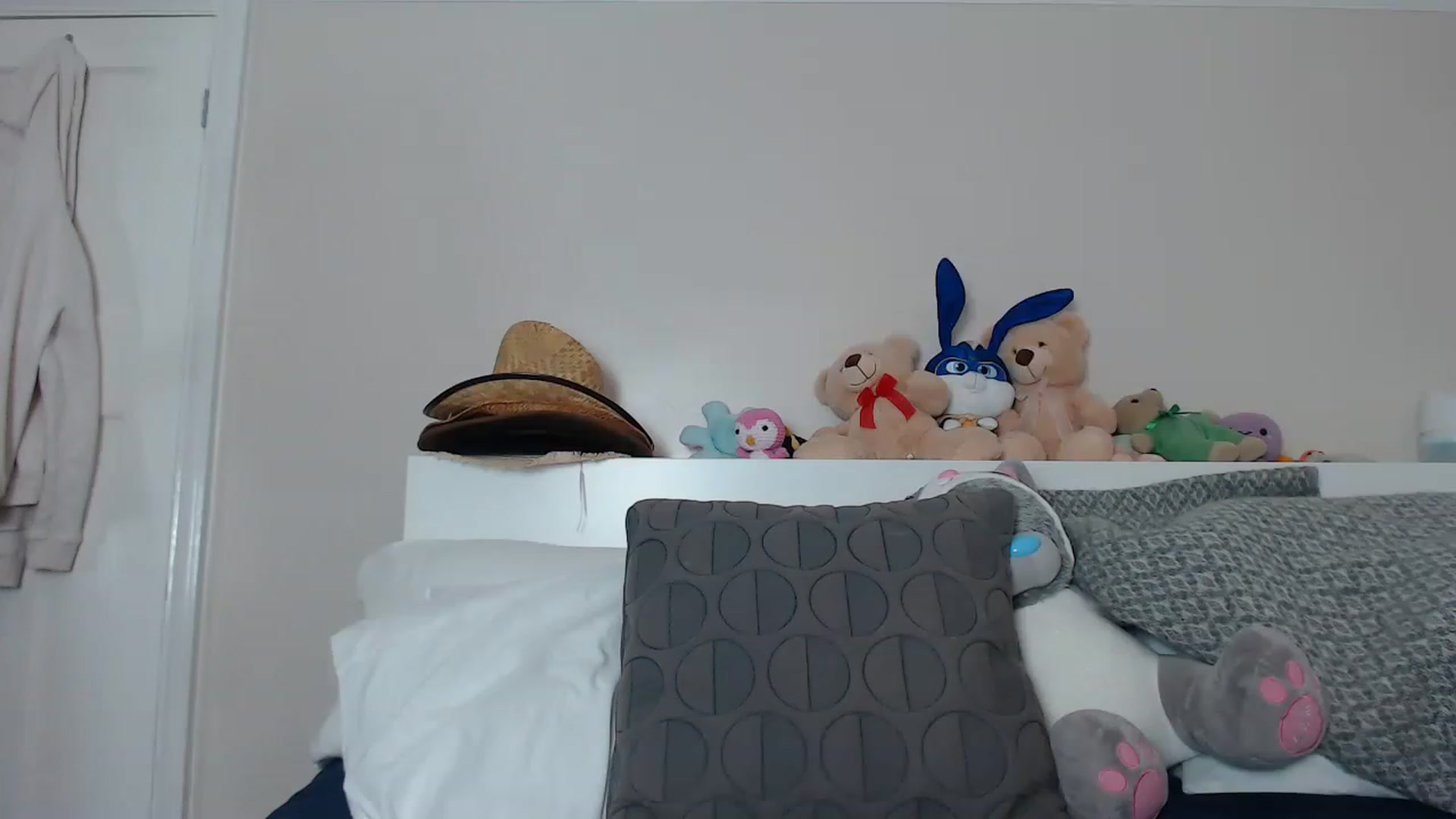Gallery image thumbnail from ruby_oharax's myfreecams stream on, 04/06/2023, 12:31 image 4 of 20