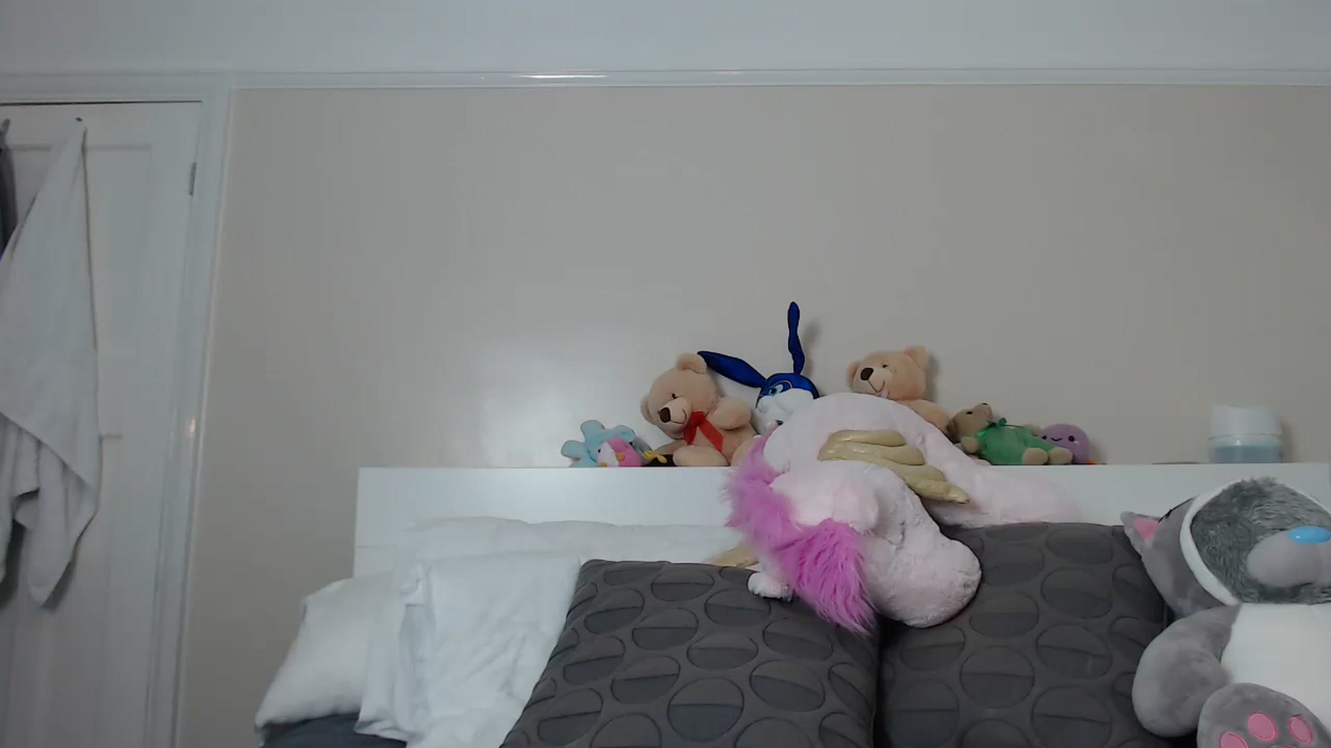 Gallery image thumbnail from ruby_oharax's myfreecams stream on, 04/13/2023, 17:56 image 16 of 20